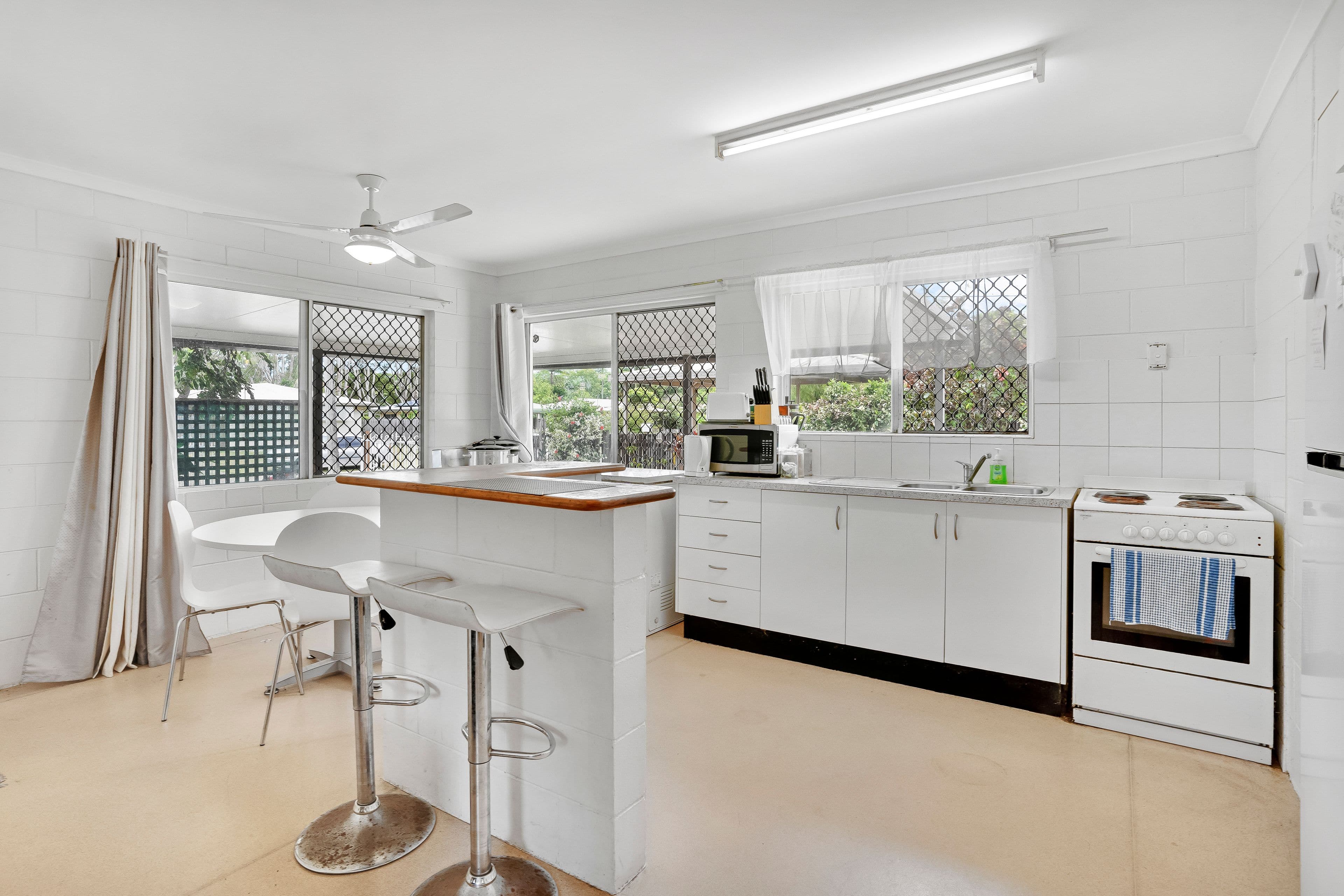 49 Enmore Street, Manoora QLD 4870, Manoora - Thumbnail 2