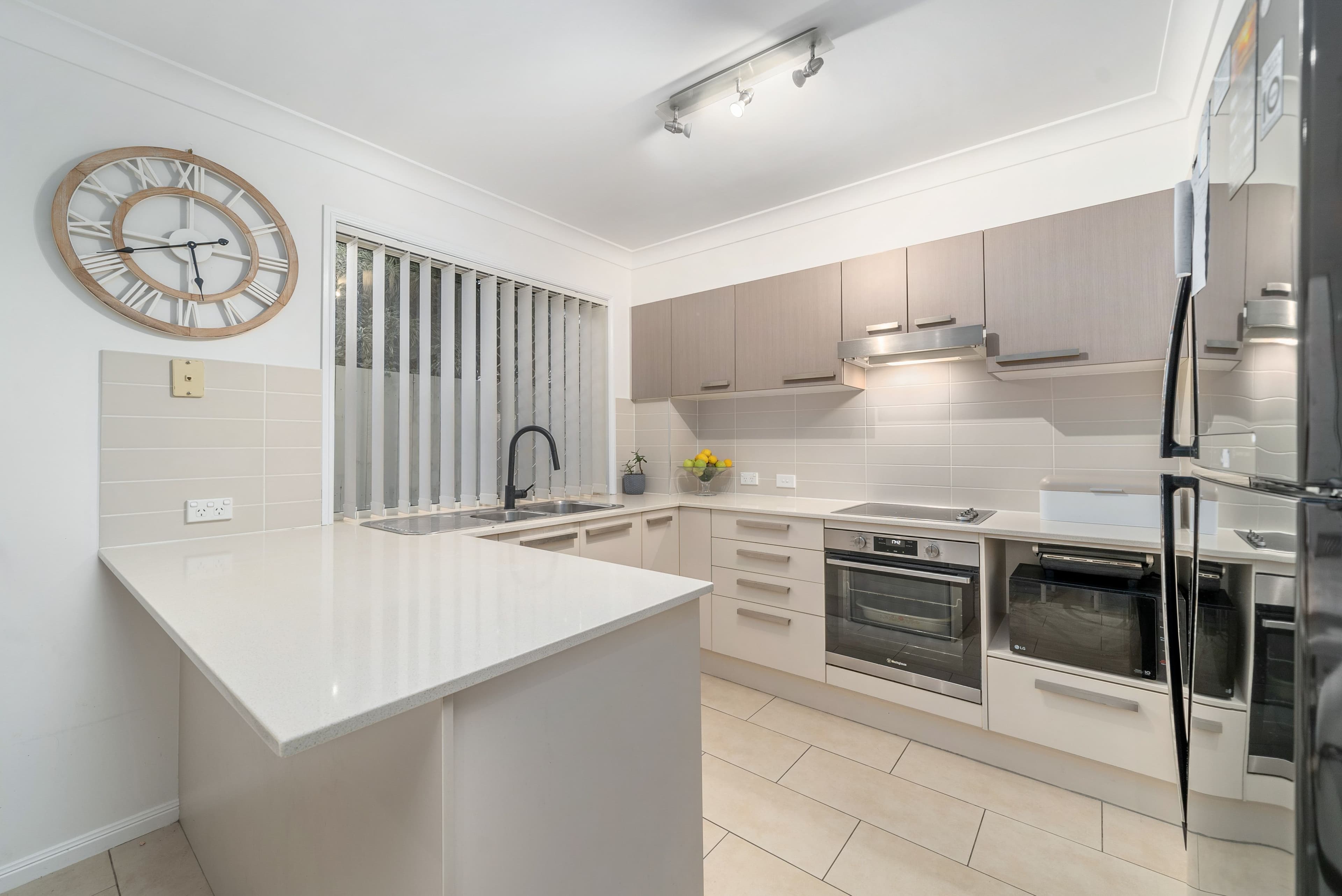 7 Warde Street, Scarborough QLD 4020, Scarborough - Thumbnail 5