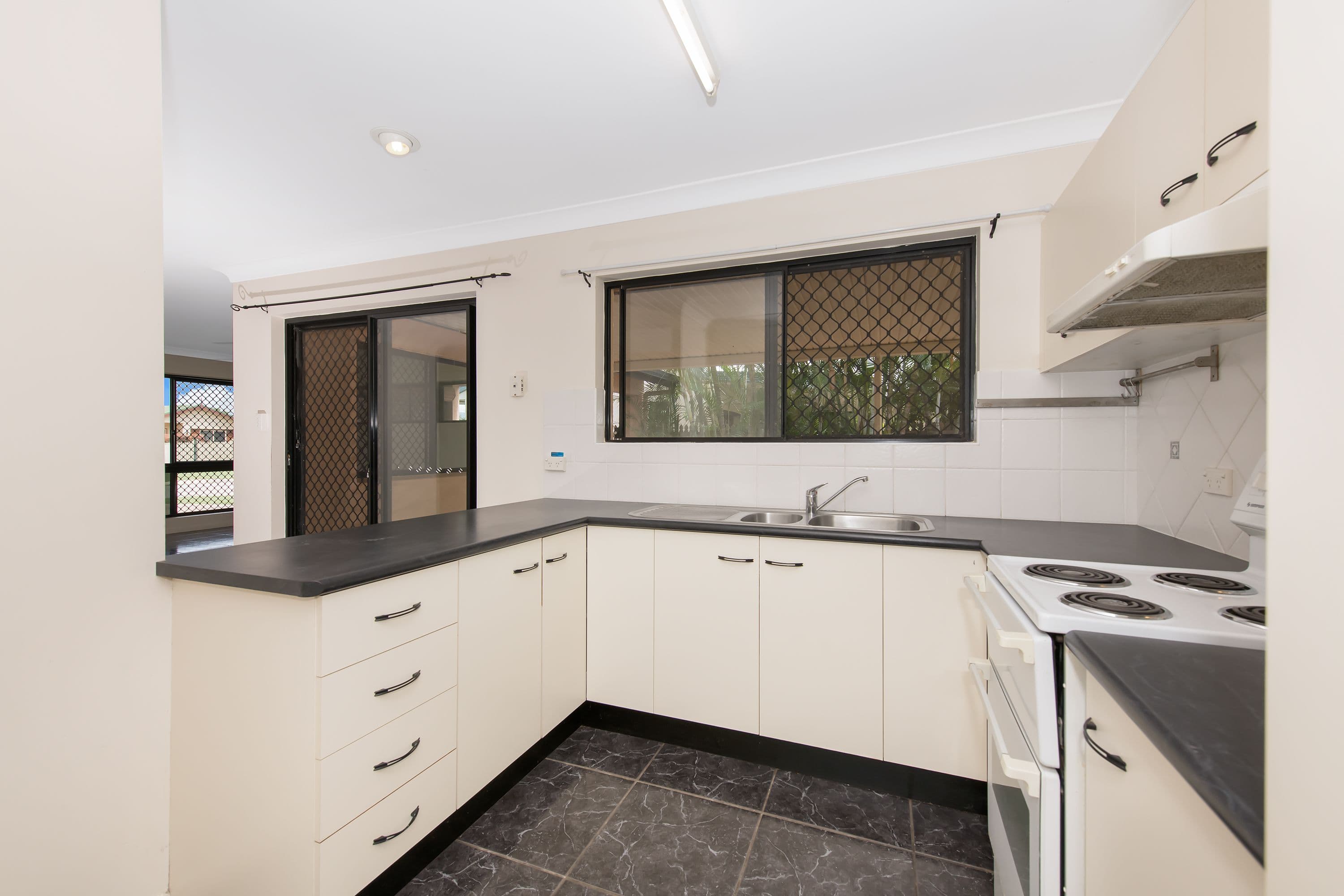4 Lappin Place, Kirwan QLD 4817, Kirwan - Thumbnail 5