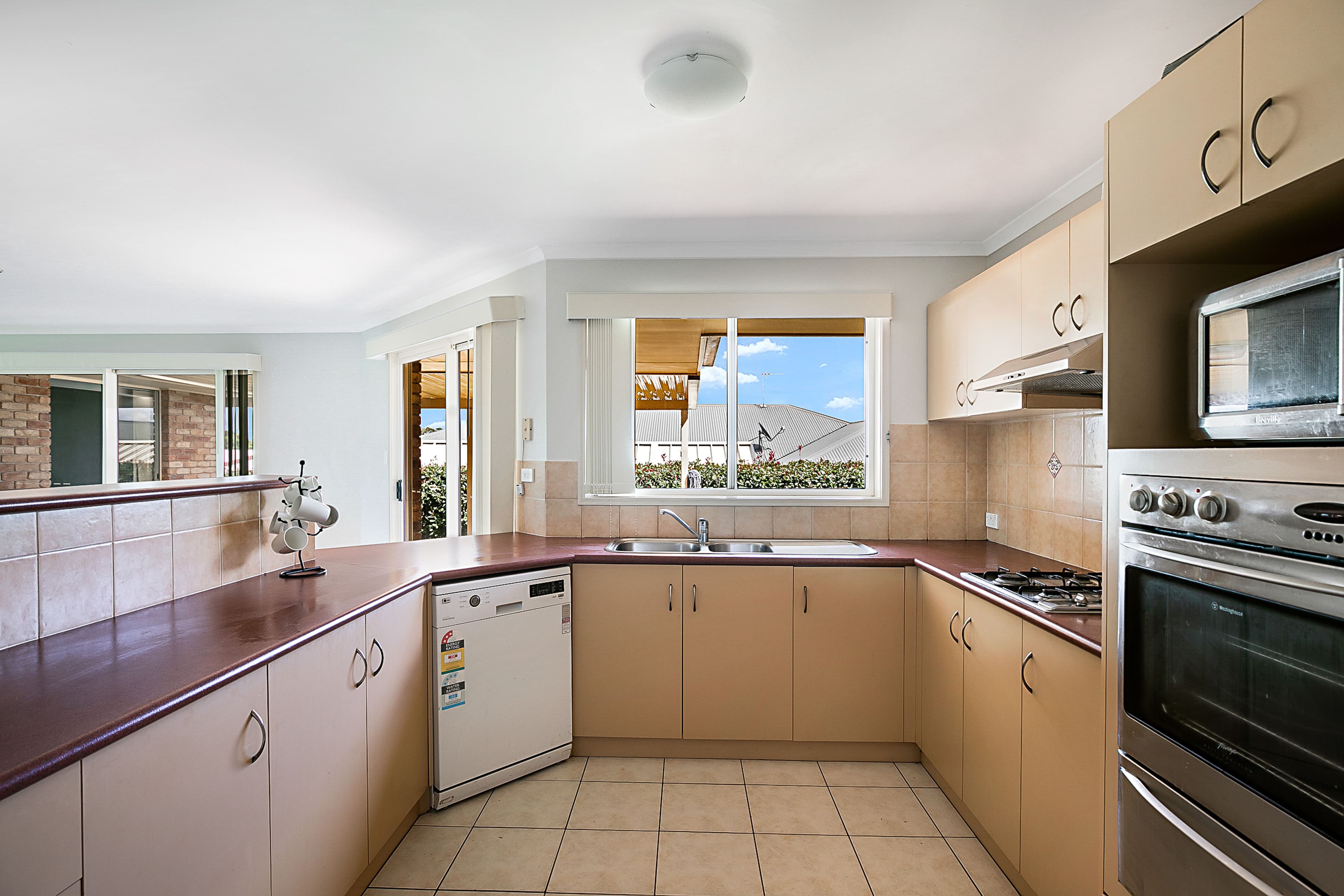 10 Paddington Court, Middle Ridge QLD 4350, Middle Ridge - Thumbnail 4