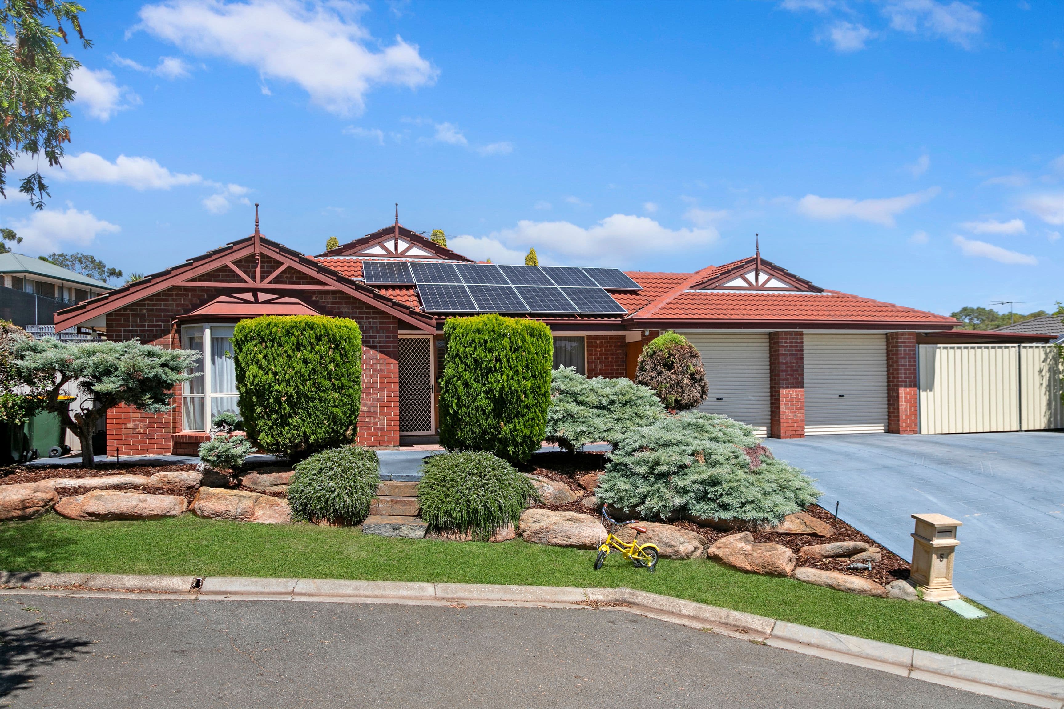 5 Crown Court, Gulfview Heights SA 5096, Gulfview Heights - Image 1
