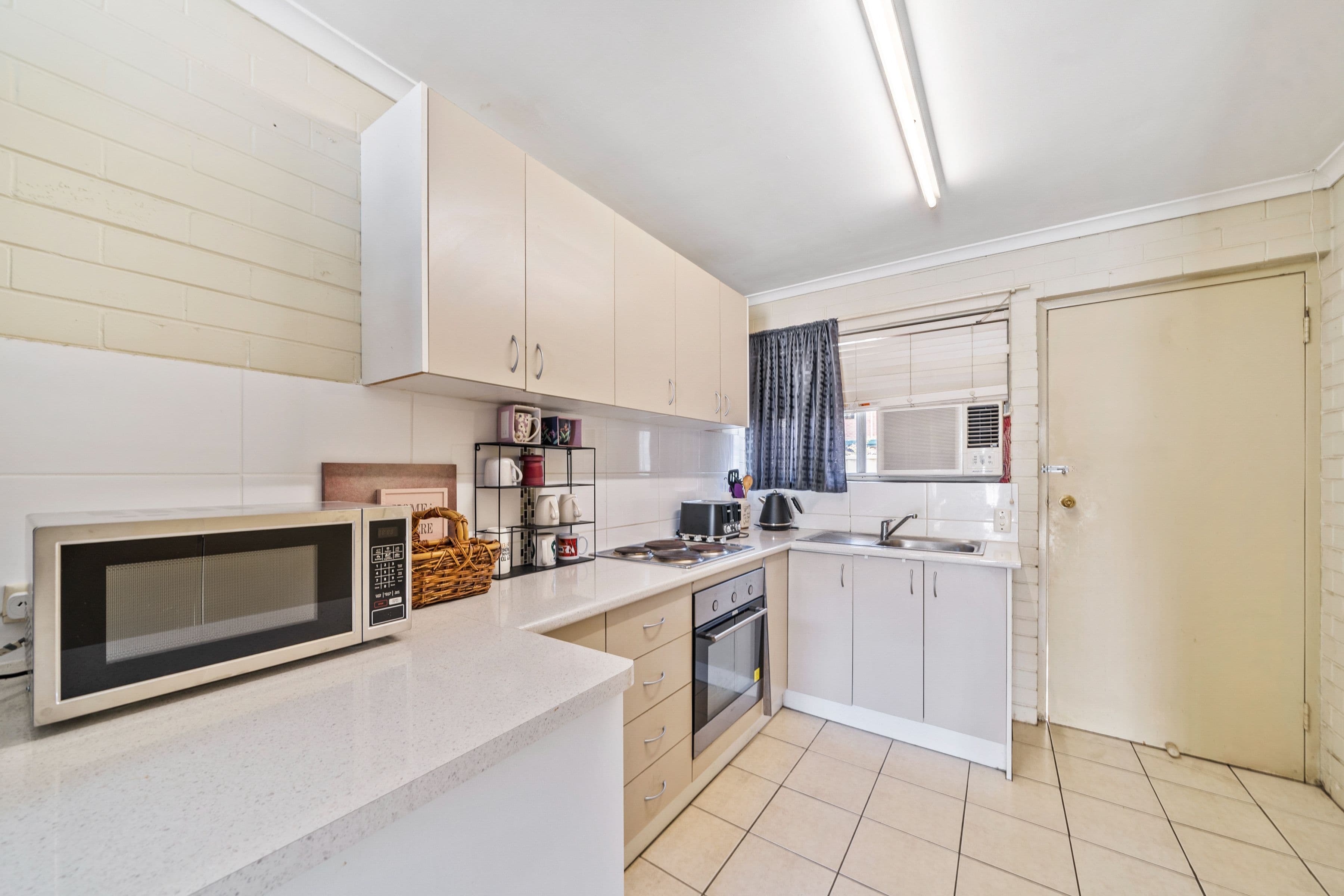 187 Jacaranda Avenue, Kingston QLD 4114, Kingston - Thumbnail 4