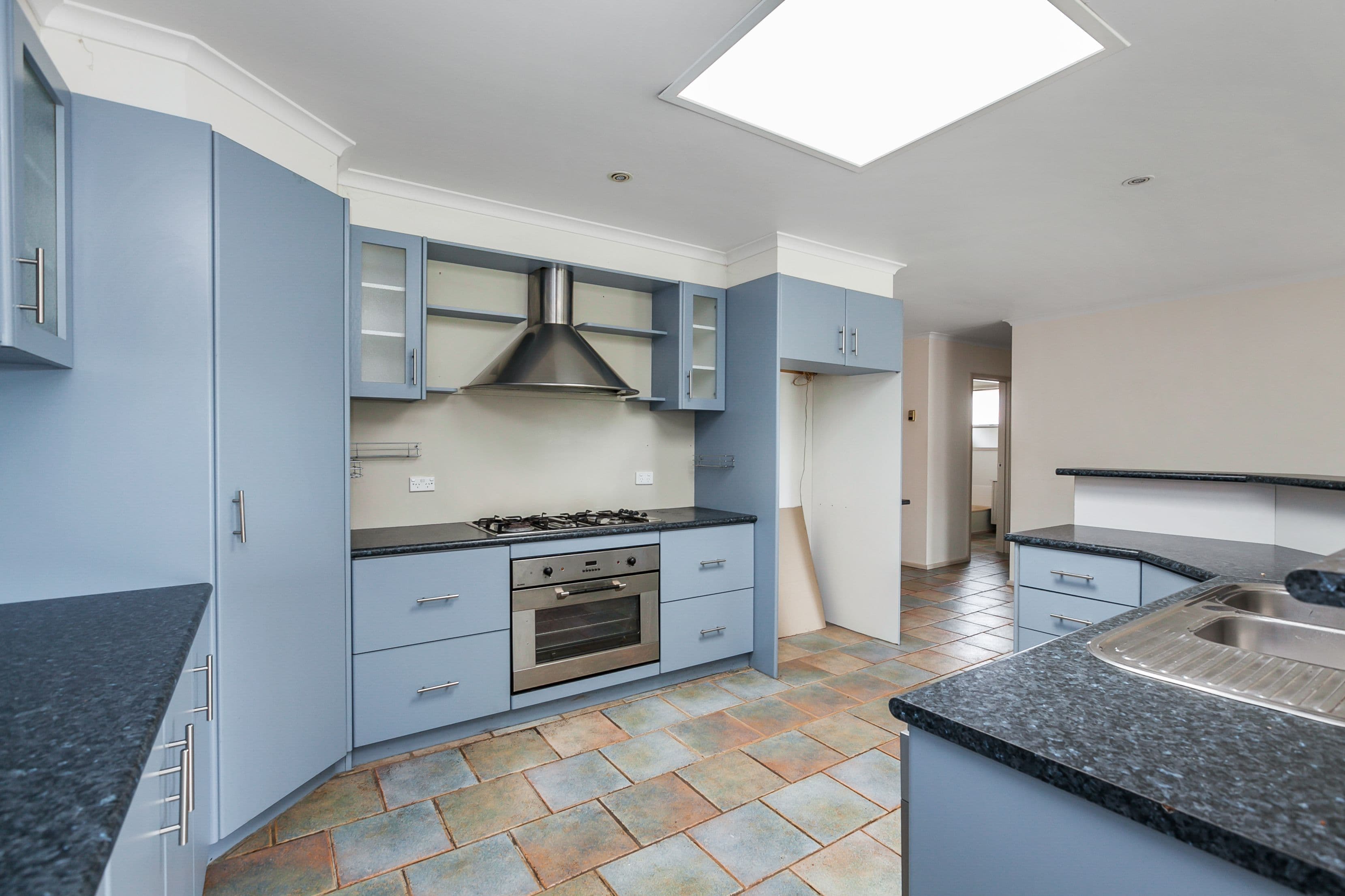 13 Allan Avenue, South Morang VIC 3752, South Morang - Thumbnail 2