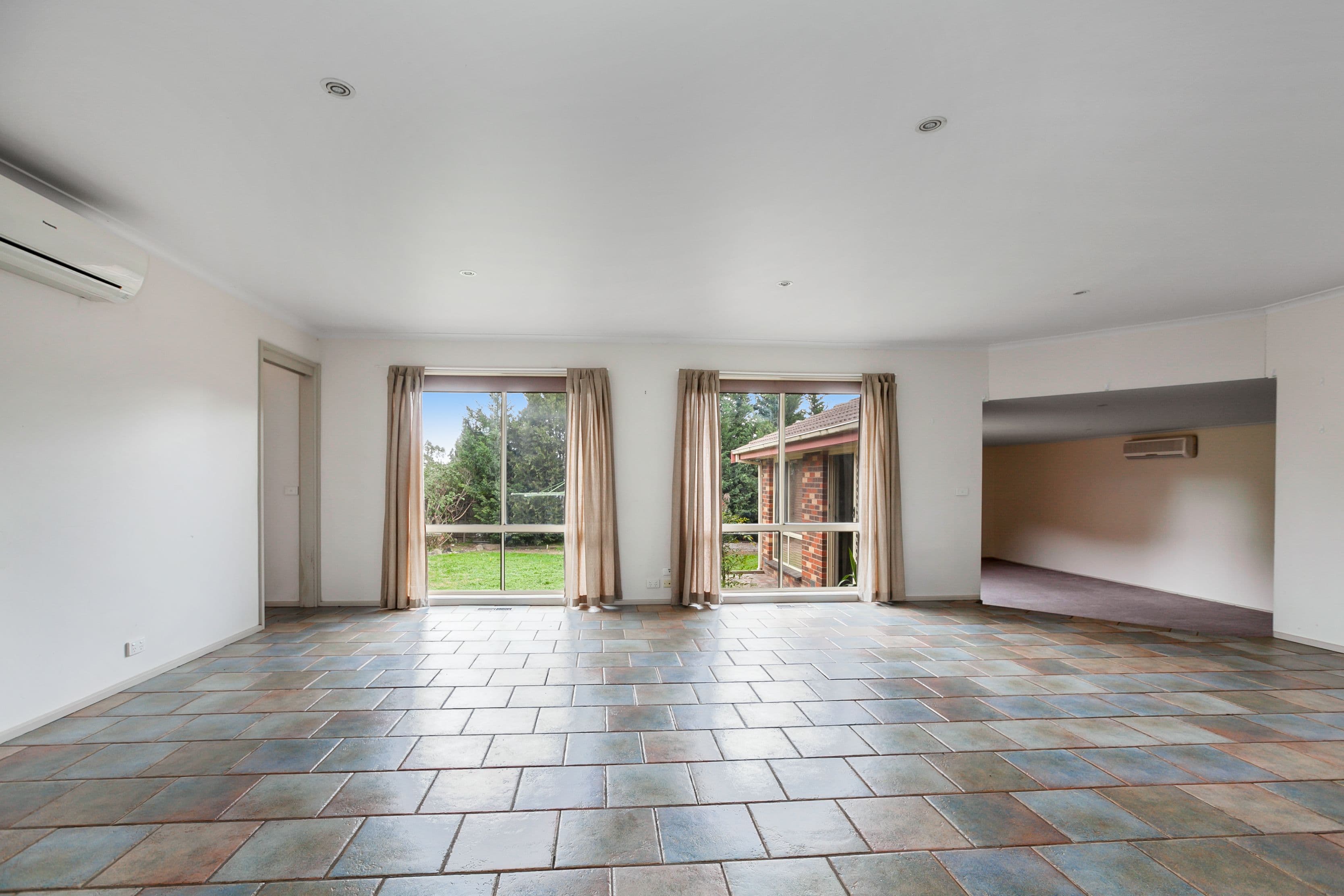 13 Allan Avenue, South Morang VIC 3752, South Morang - Thumbnail 5