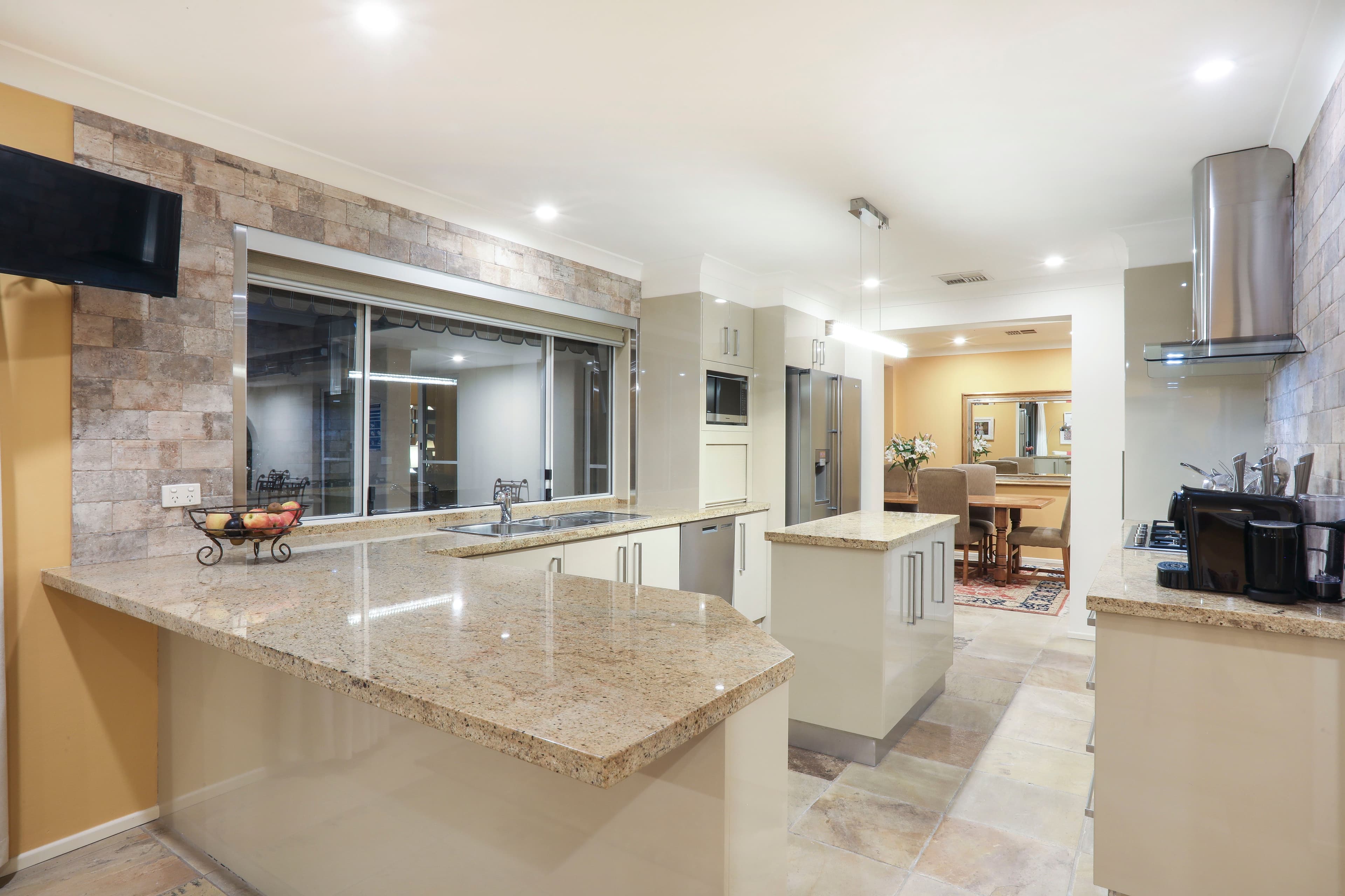 8 Medland Court, Sorrento QLD 4217, Sorrento - Thumbnail 8