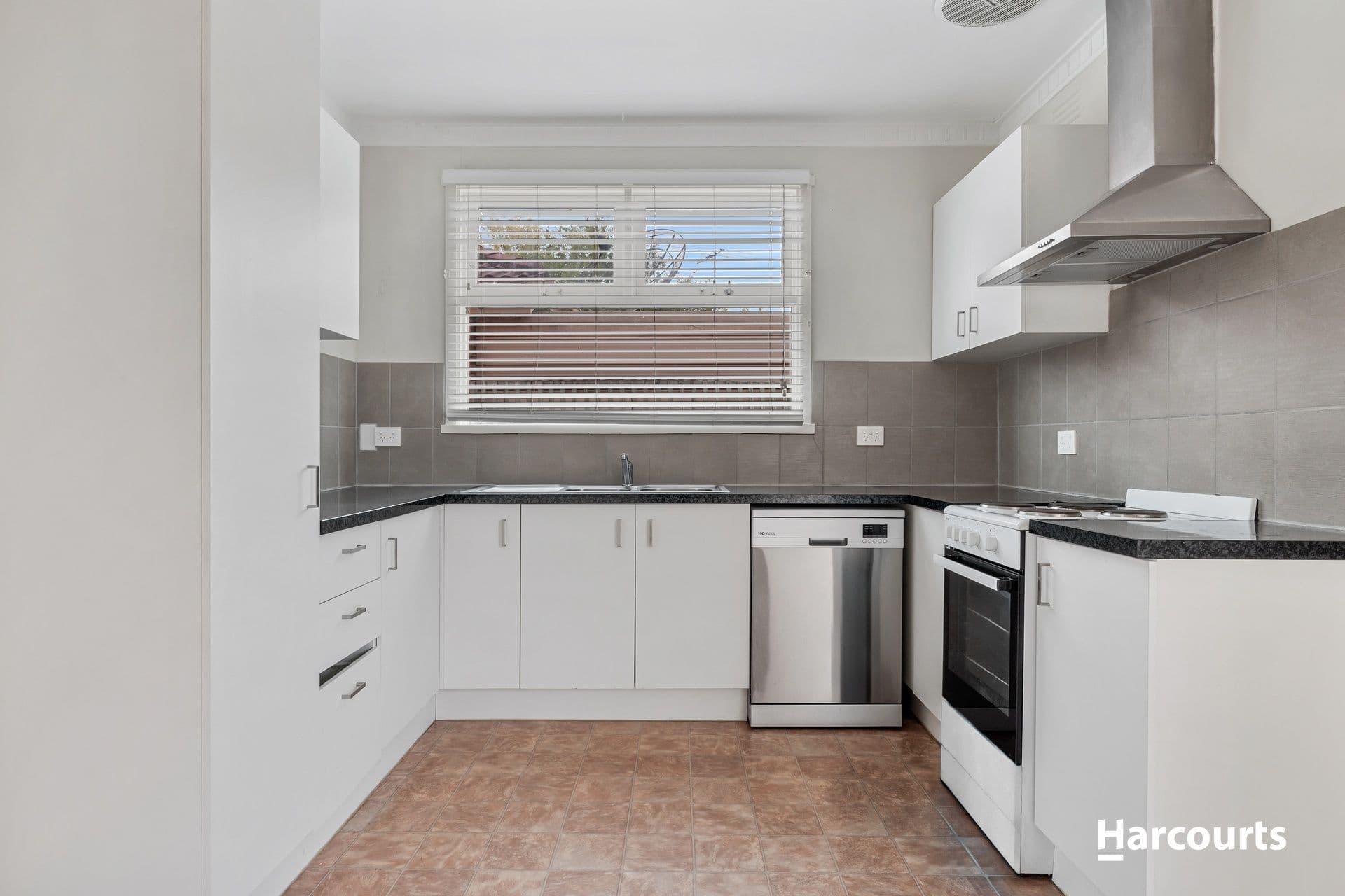 34 Bogong Avenue, Glen Waverley VIC 3150, Glen Waverley - Thumbnail 7