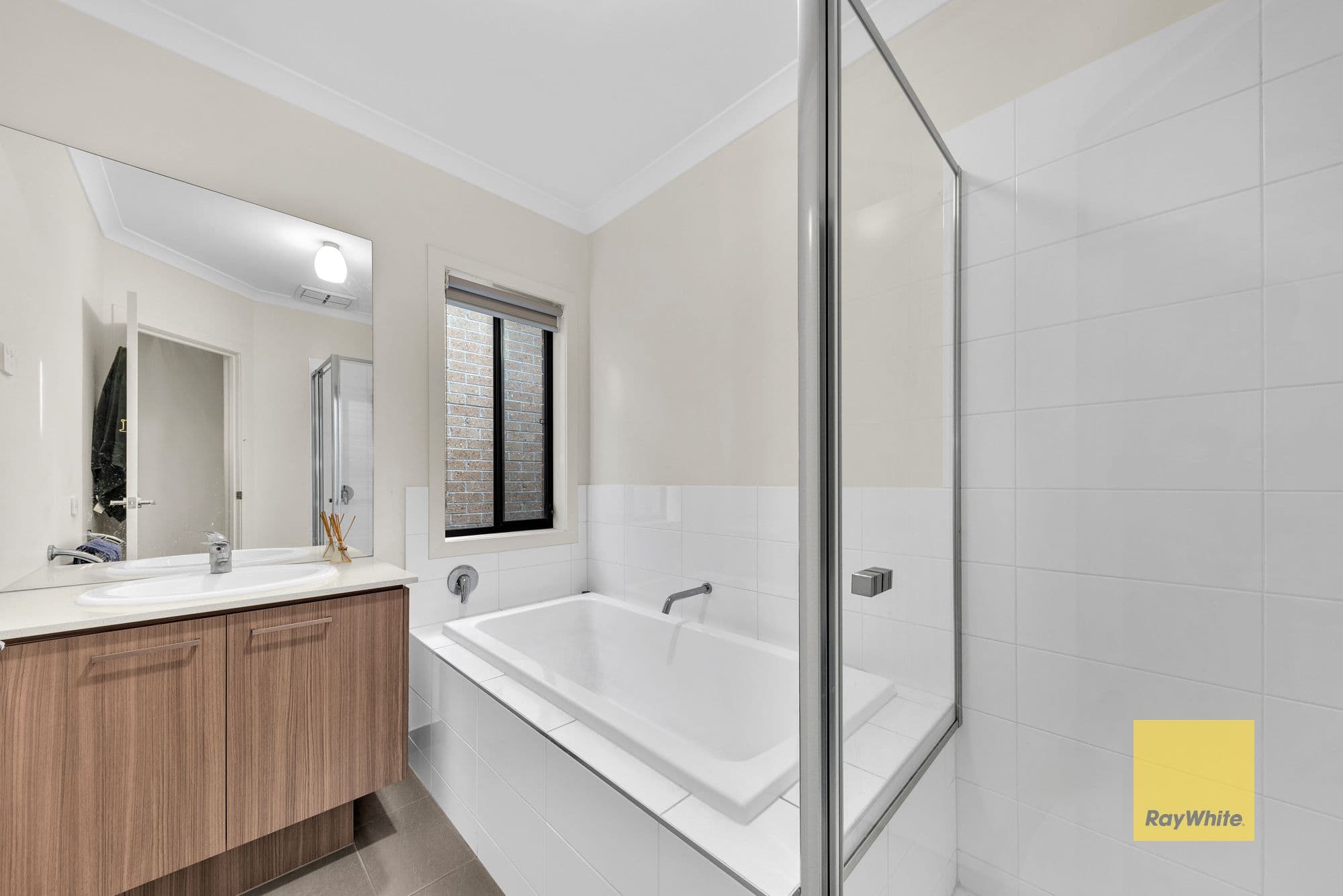 59 Baycrest Drive, Point Cook VIC 3030, Point Cook - Thumbnail 4