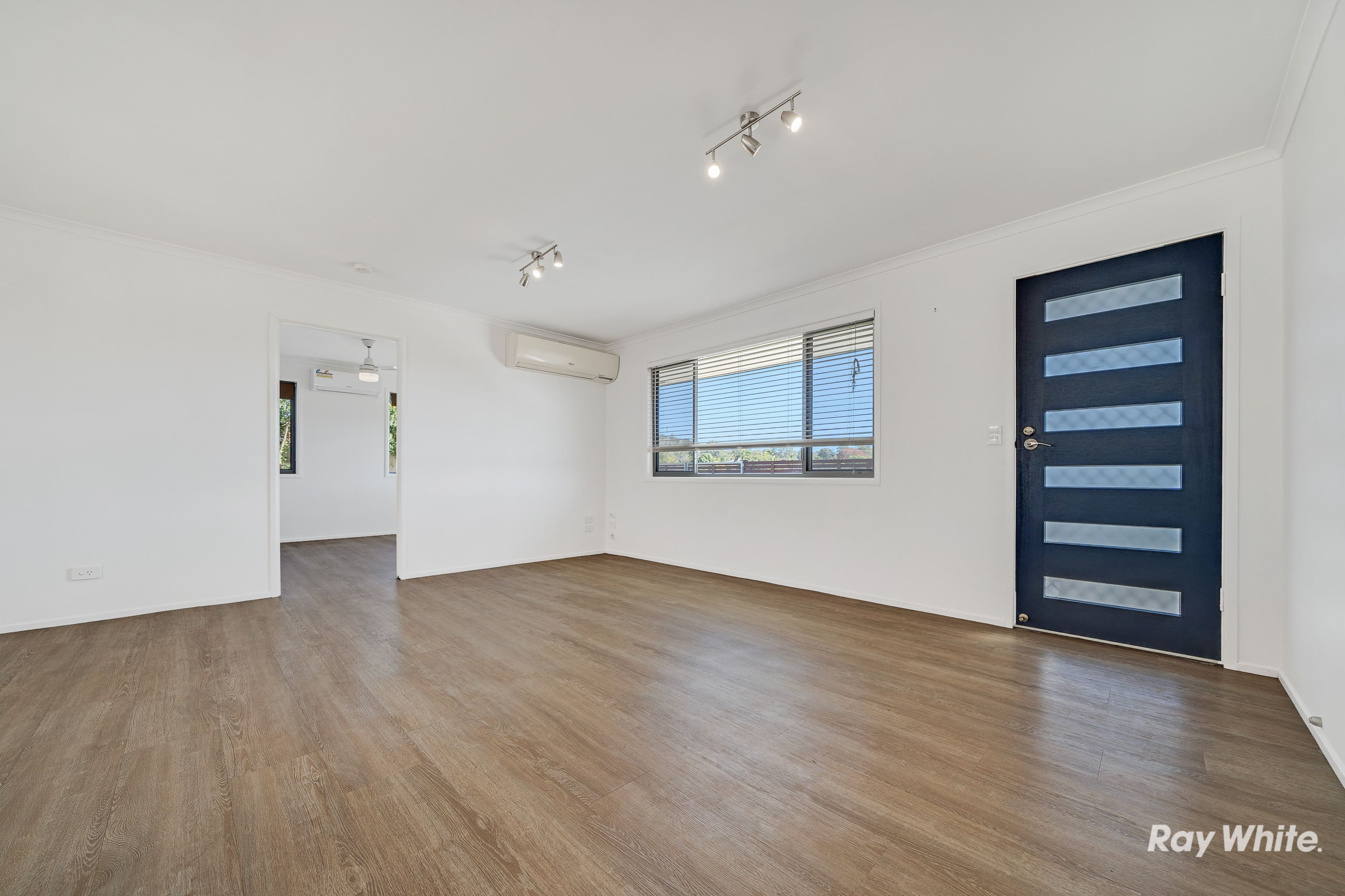 29 Cotswold Street, Mount Warren Park QLD 4207, Mount Warren Park - Thumbnail 7