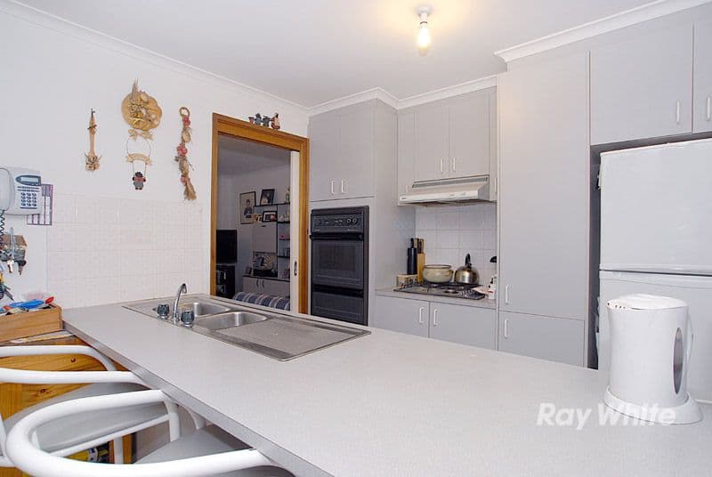 16B Tenandra Court, BERWICK VIC 3806, Berwick - Thumbnail 3