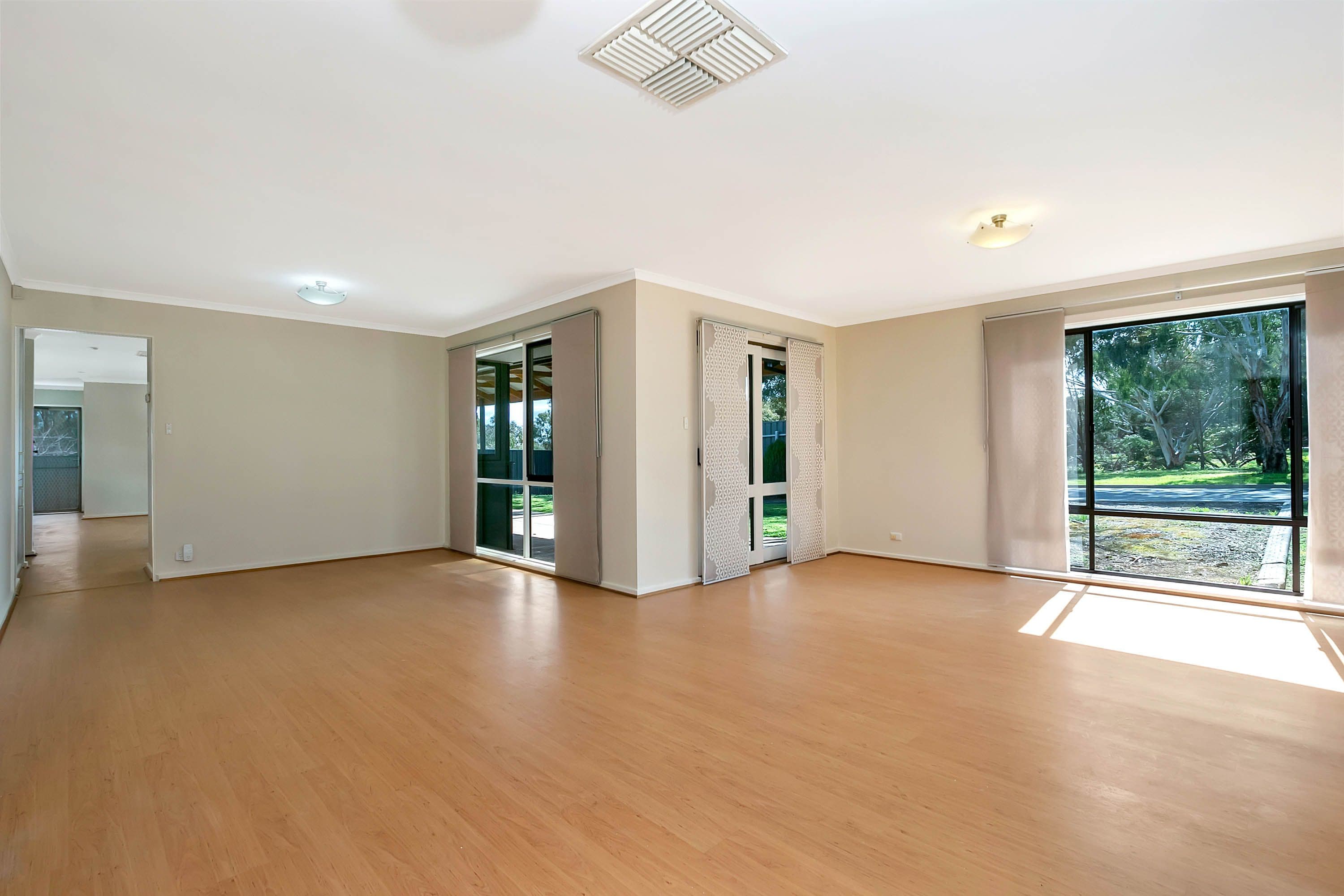 2 Karinga Avenue, Craigmore SA 5114, Craigmore - Thumbnail 4
