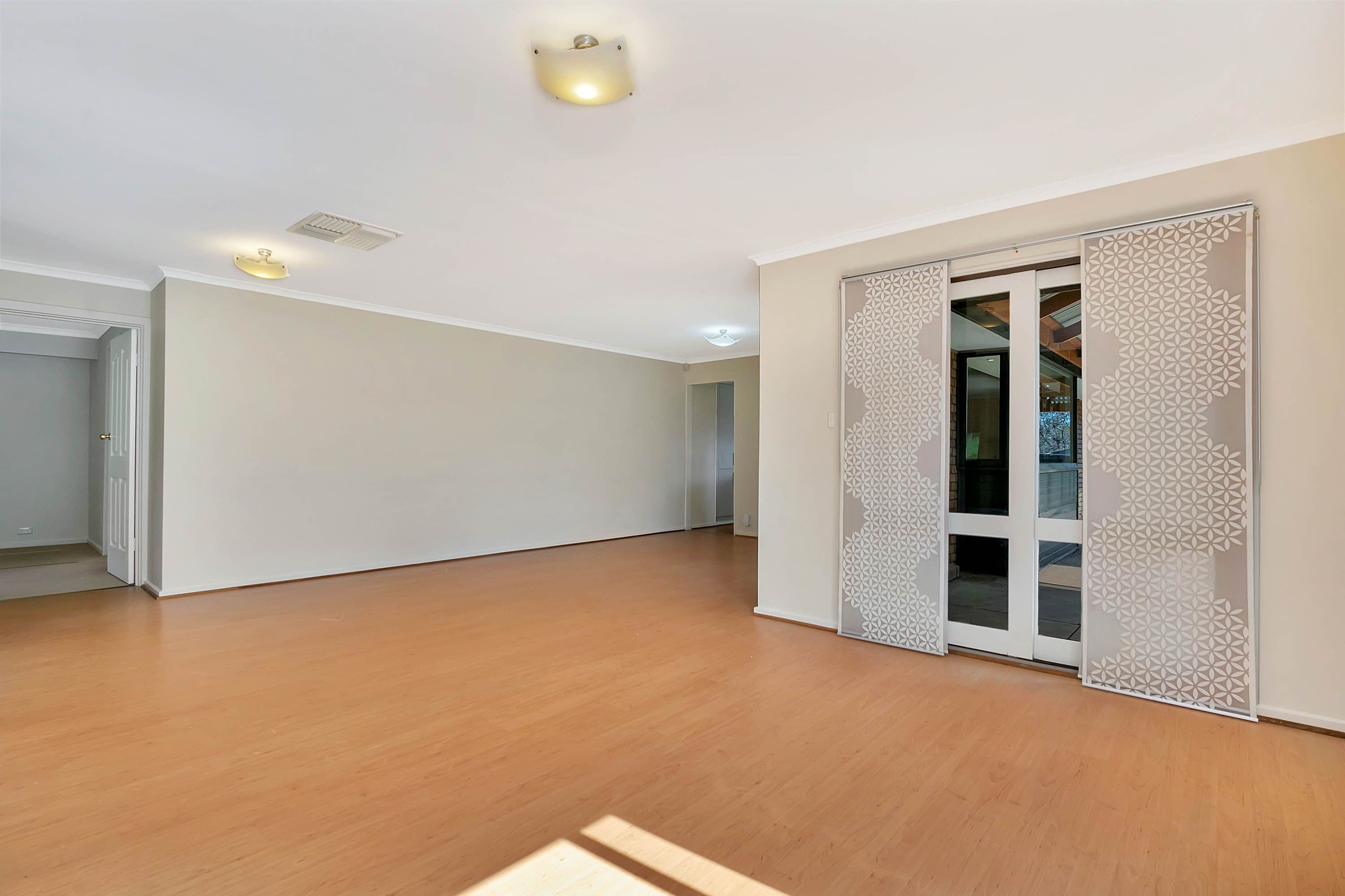 2 Karinga Avenue, Craigmore SA 5114, Craigmore - Thumbnail 5