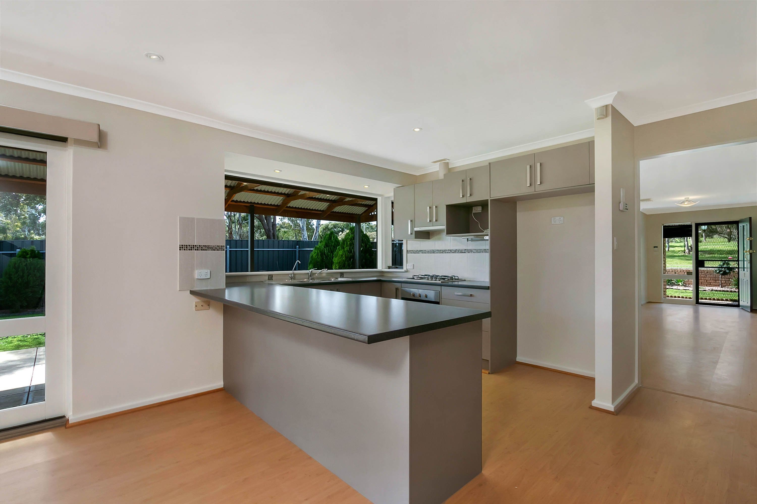 2 Karinga Avenue, Craigmore SA 5114, Craigmore - Thumbnail 7