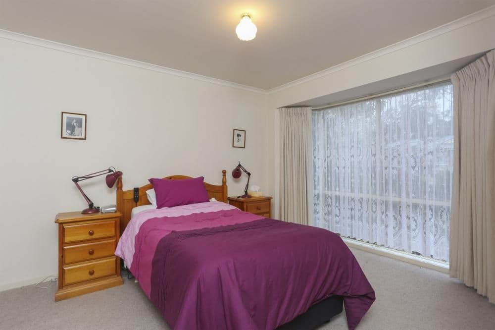 19 Wingoon Drive, California Gully VIC 3556, California Gully - Thumbnail 2