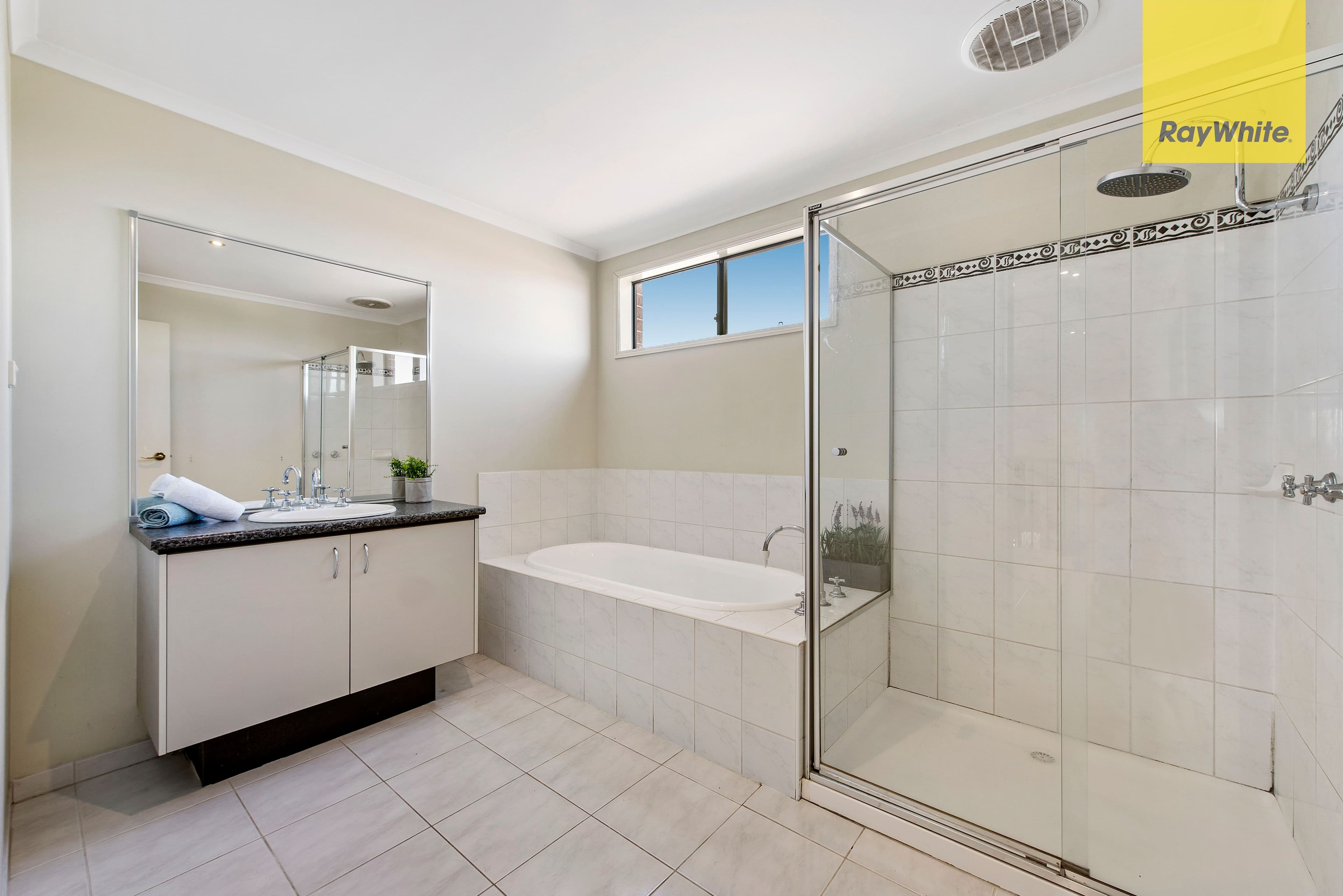16 Amber Way, Taylors Hill VIC 3037, Taylors Hill - Thumbnail 7