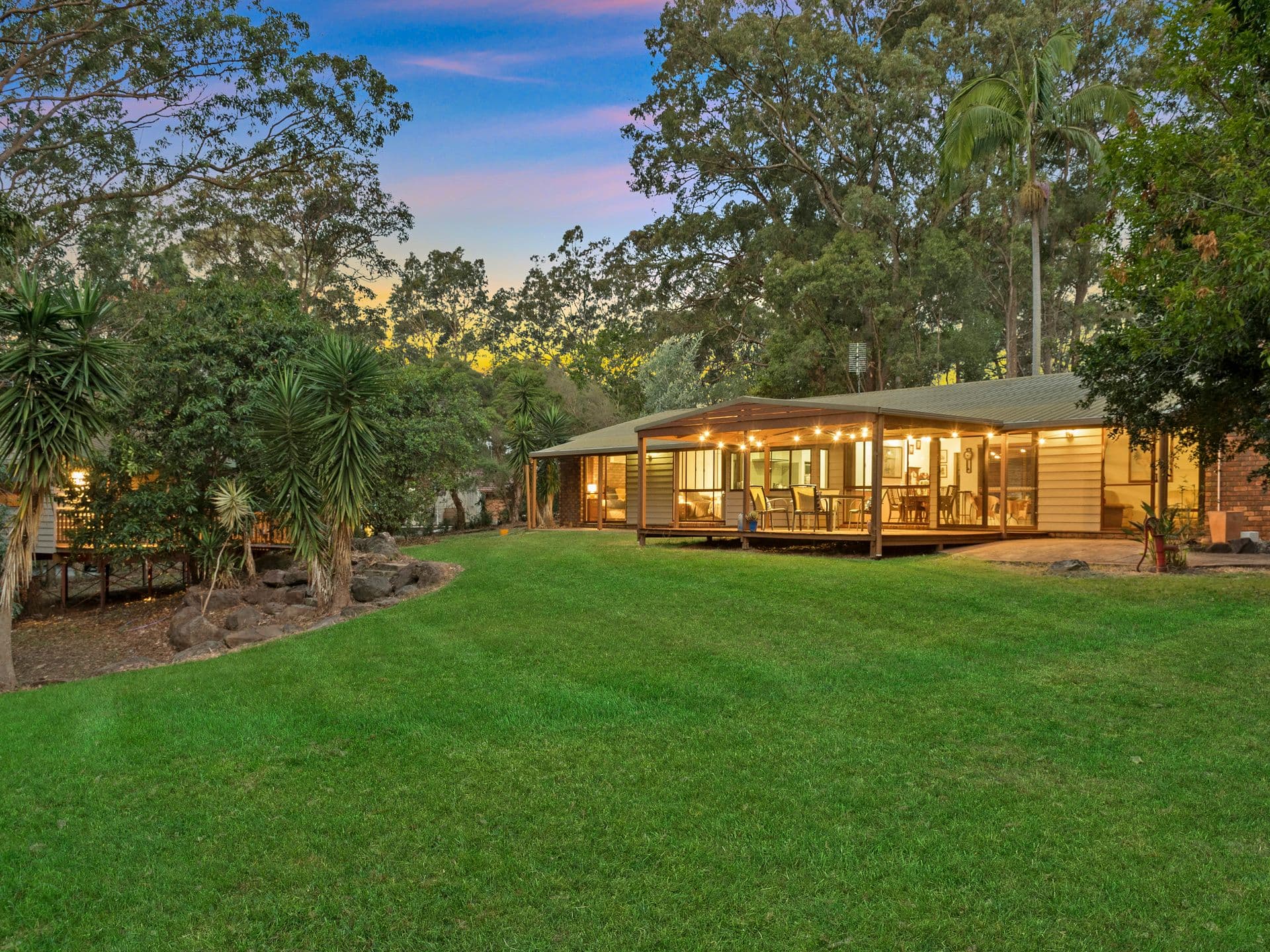 26 Evergreen Drive, Elanora QLD 4221, Elanora - Thumbnail 4