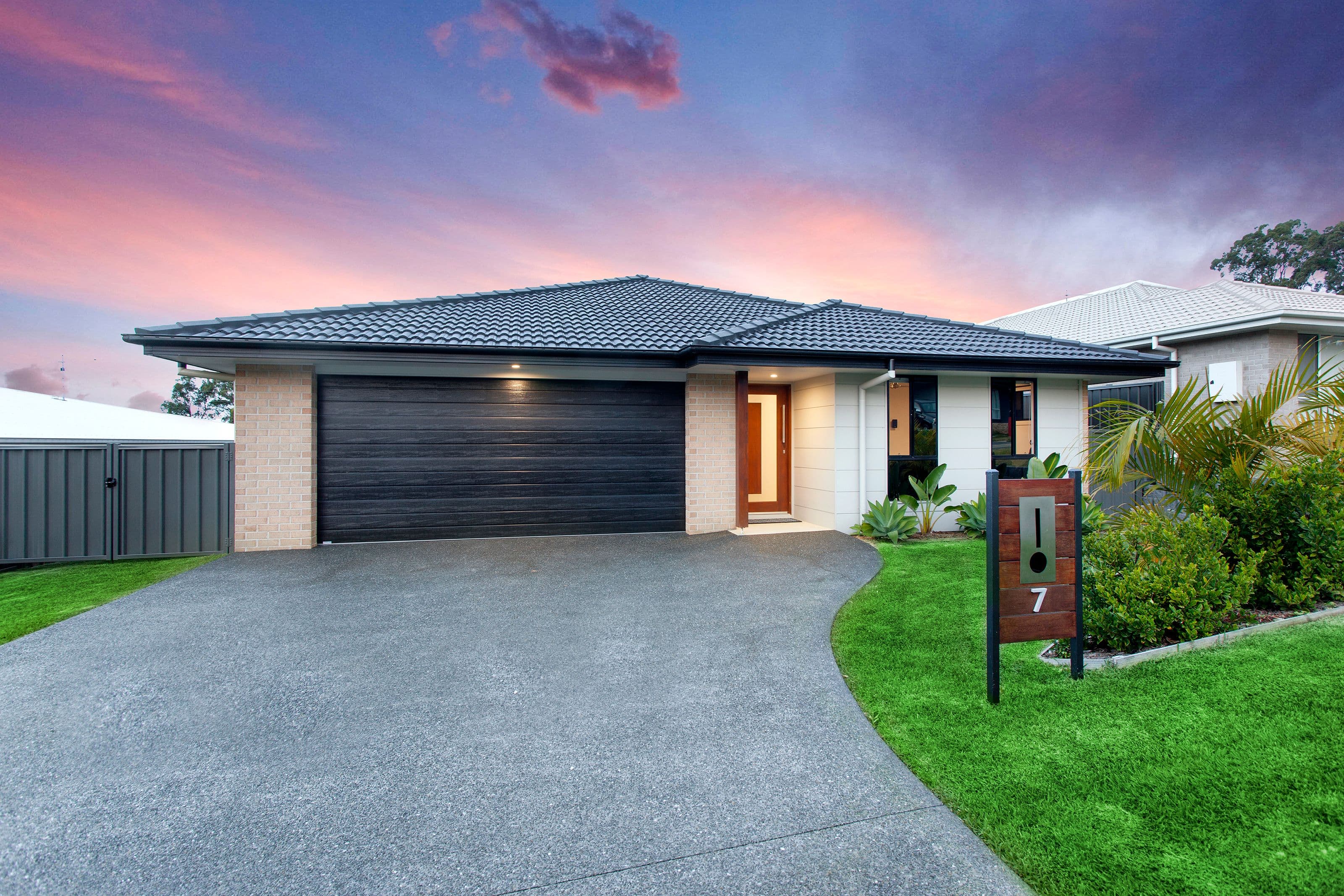 7 Seashore Place, Sandy Beach - Image 1