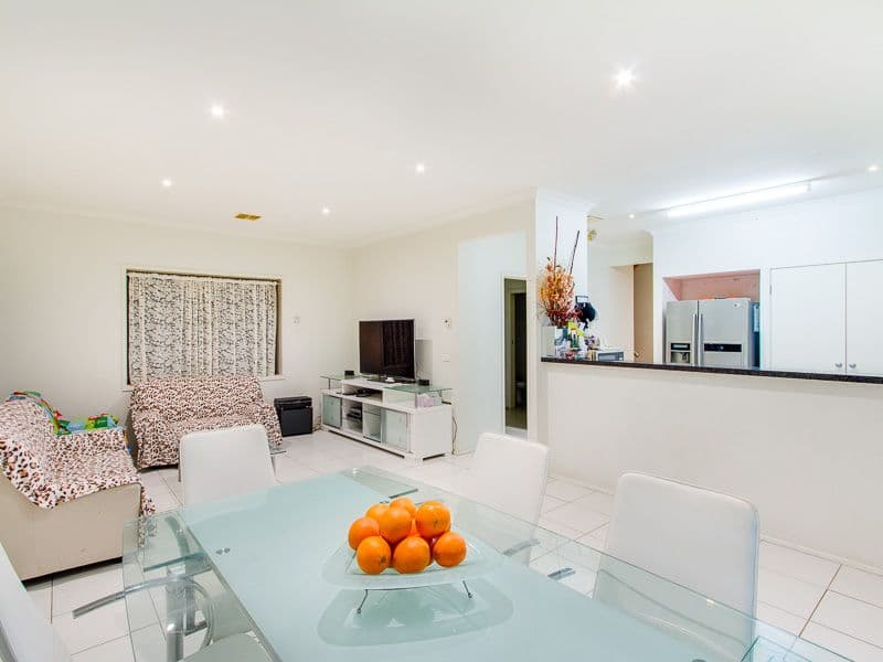 114 Rose Grange Boulevard, Tarneit VIC 3029, Tarneit - Thumbnail 4