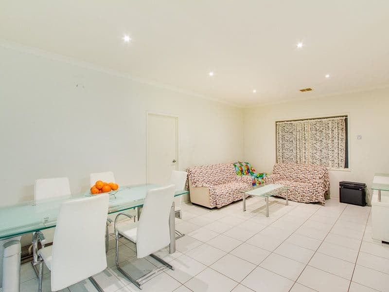 114 Rose Grange Boulevard, Tarneit VIC 3029, Tarneit - Thumbnail 5
