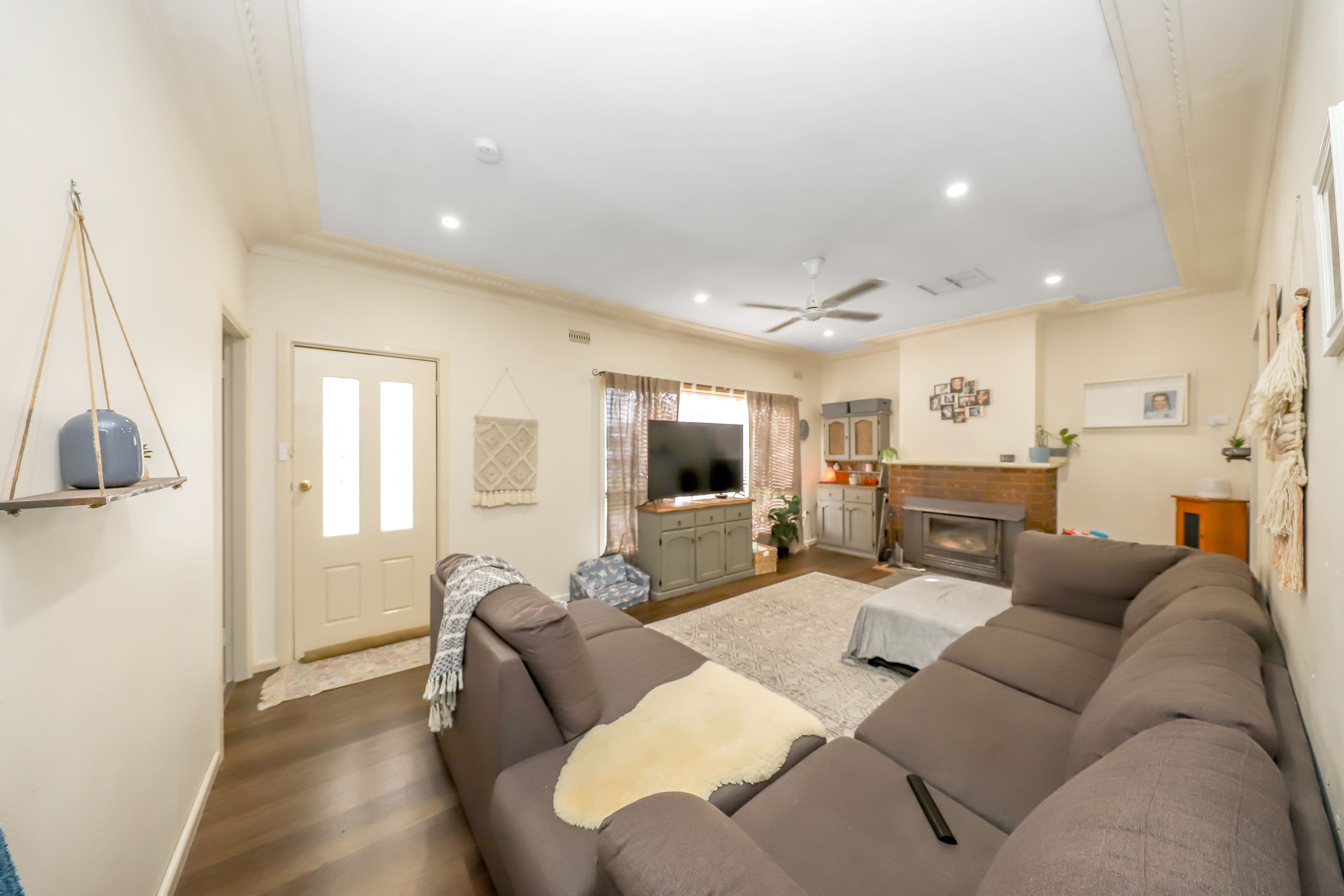 7 Gundagai Street, Adelong NSW 2729, Adelong - Thumbnail 2