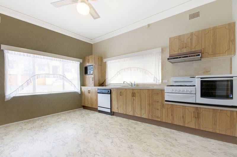 54 Francis Street, CORRIMAL NSW 2518, Corrimal - Thumbnail 4