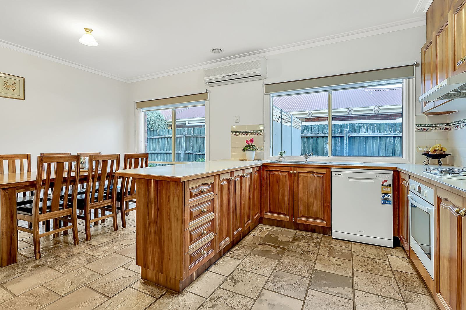 12 Chelmsford Court, Craigieburn VIC 3064, Craigieburn - Thumbnail 7