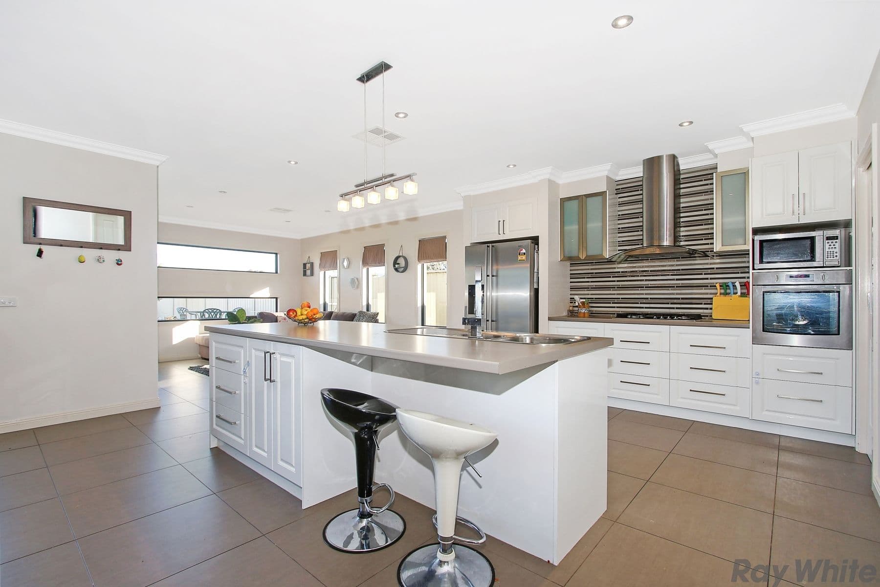 8 Weary Dunlop Drive, Benalla VIC 3672, Benalla - Thumbnail 4