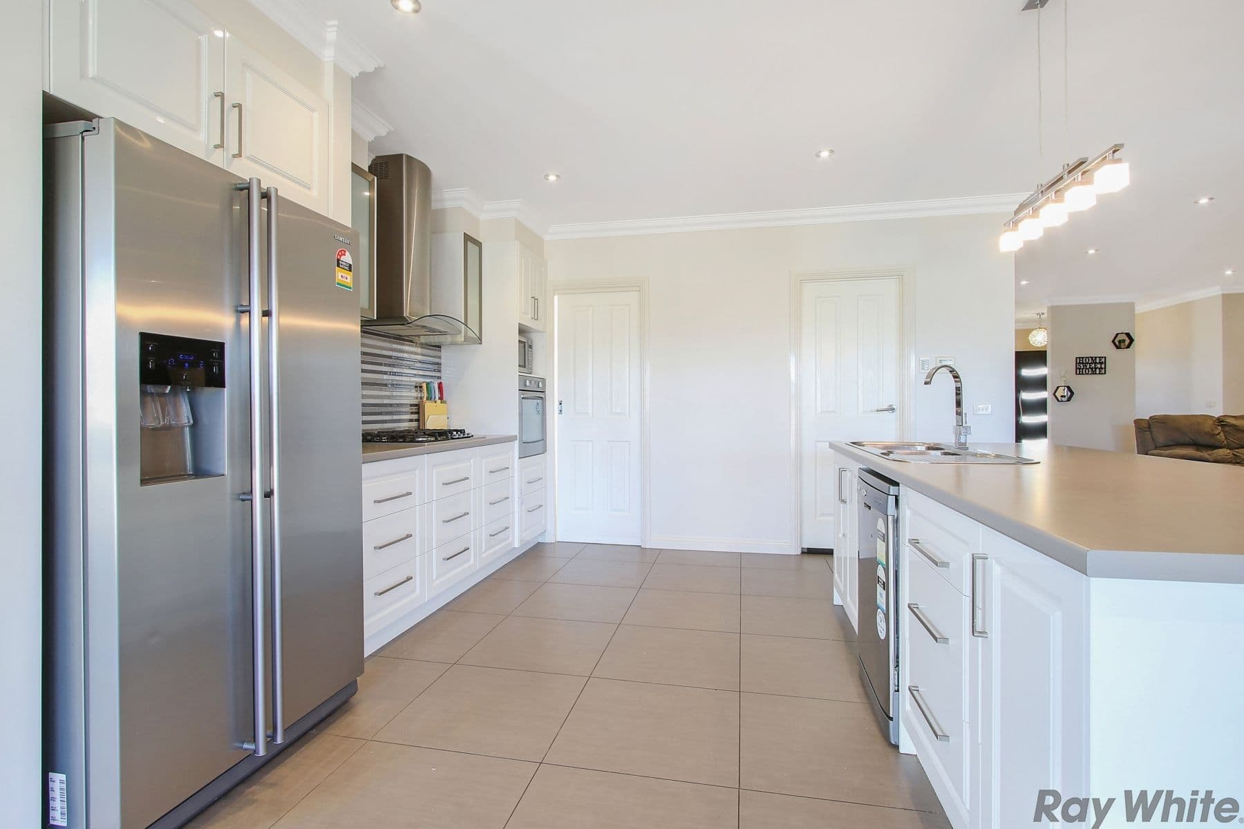 8 Weary Dunlop Drive, Benalla VIC 3672, Benalla - Thumbnail 5