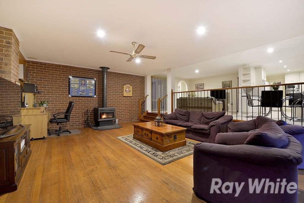 4 Cobain Square, Wantirna VIC 3152, Wantirna - Thumbnail 2