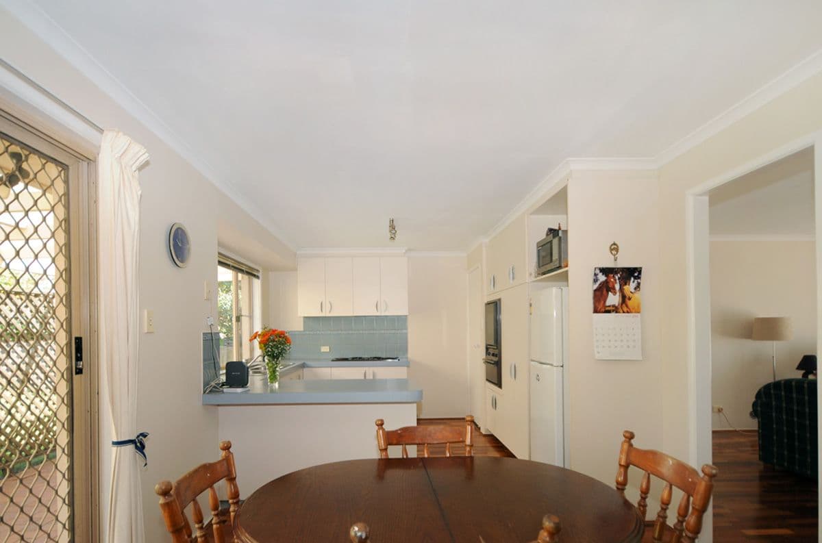 15 Martini Street, MOUNT LOFTY QLD 4350, Mount Lofty - Thumbnail 4