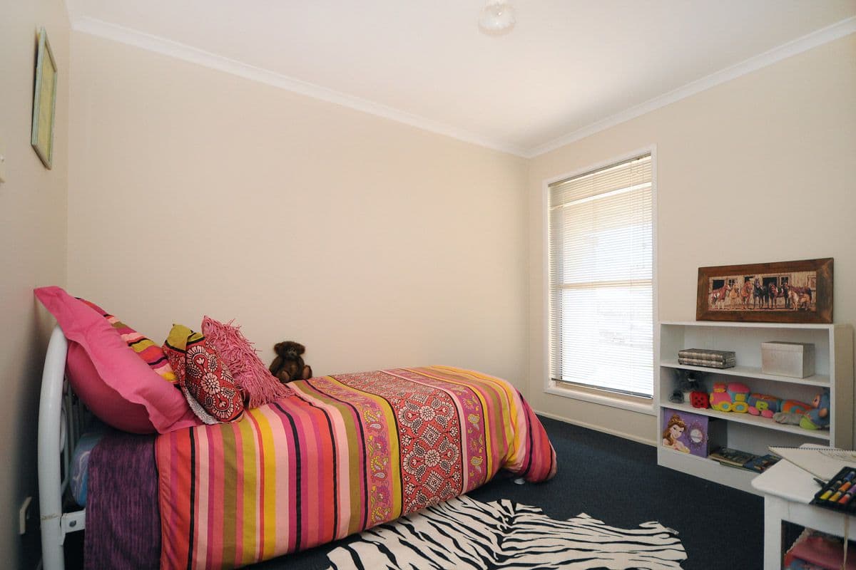 15 Martini Street, MOUNT LOFTY QLD 4350, Mount Lofty - Thumbnail 8