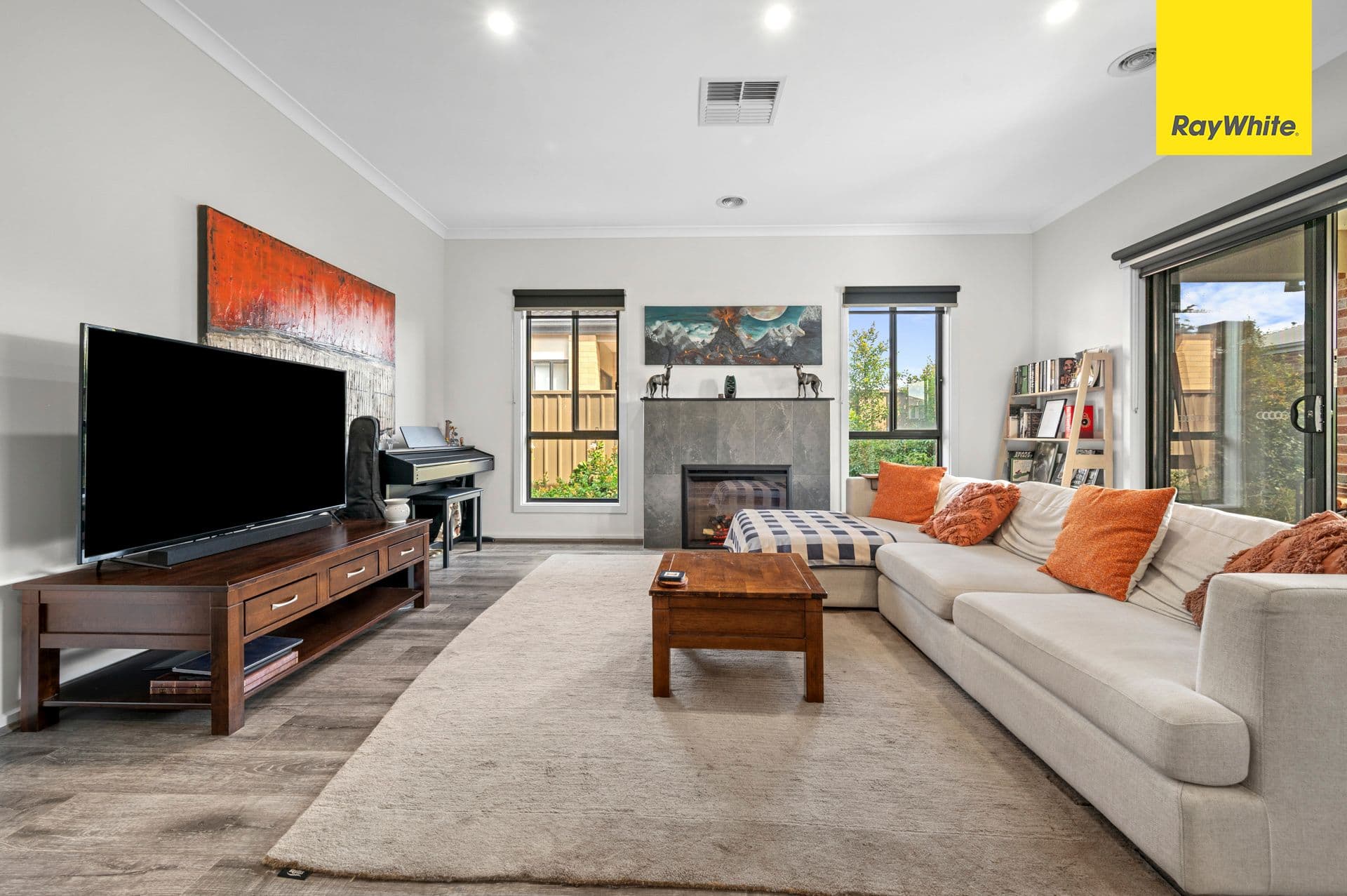 4 Tamboritha Boulevard, WEIR VIEWS VIC 3338, Weir Views - Thumbnail 8