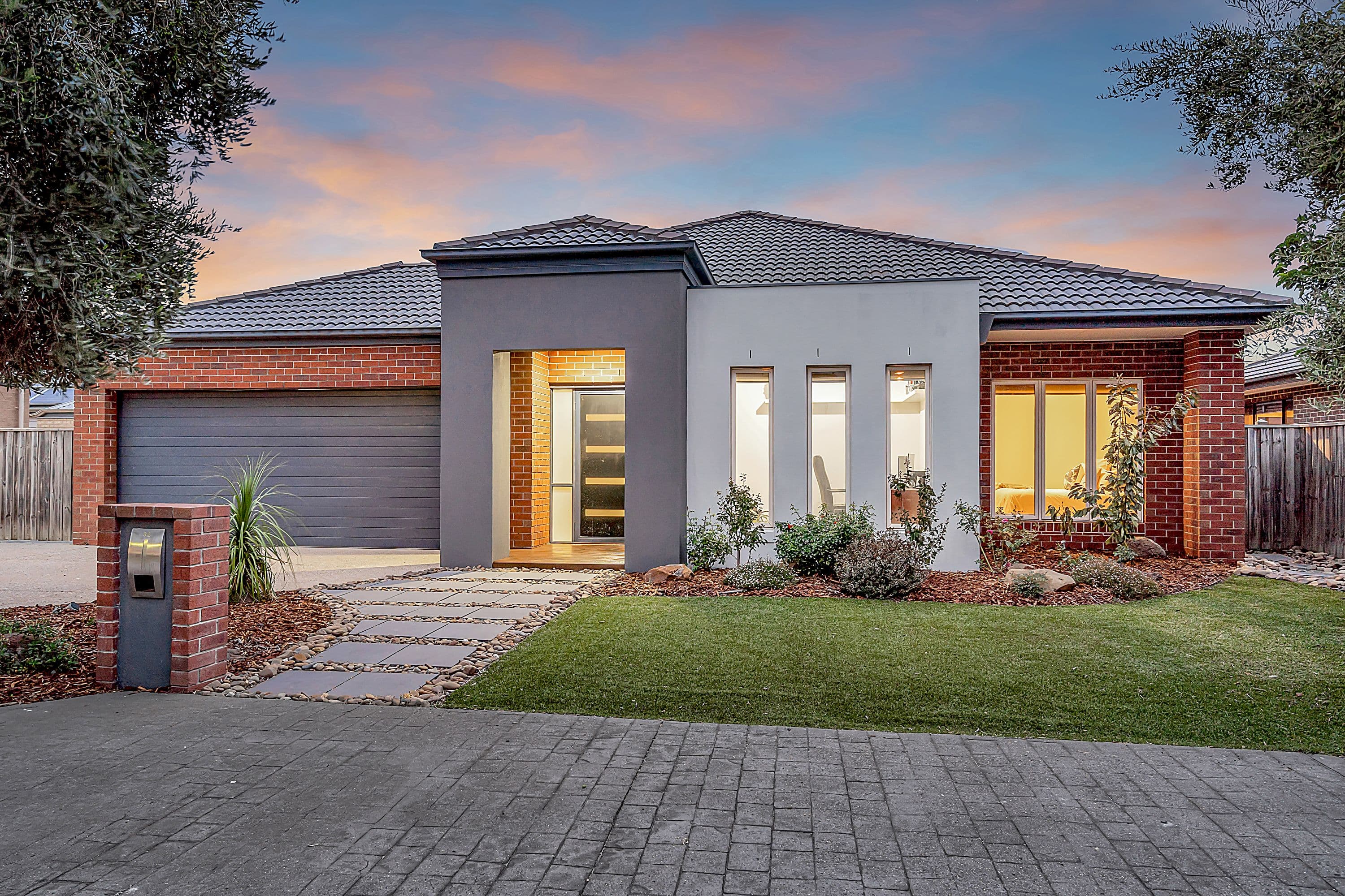 32 Taransay Way, Craigieburn VIC 3064, Craigieburn - Thumbnail 2