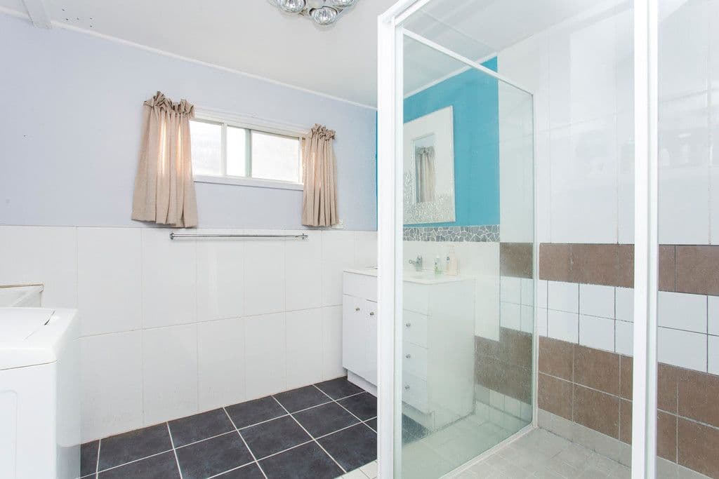 18 Lowe Street, Clarence Town - Thumbnail 6