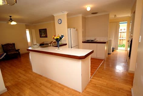 8 Sanford Court, LOCKRIDGE WA 6054, Lockridge - Thumbnail 2