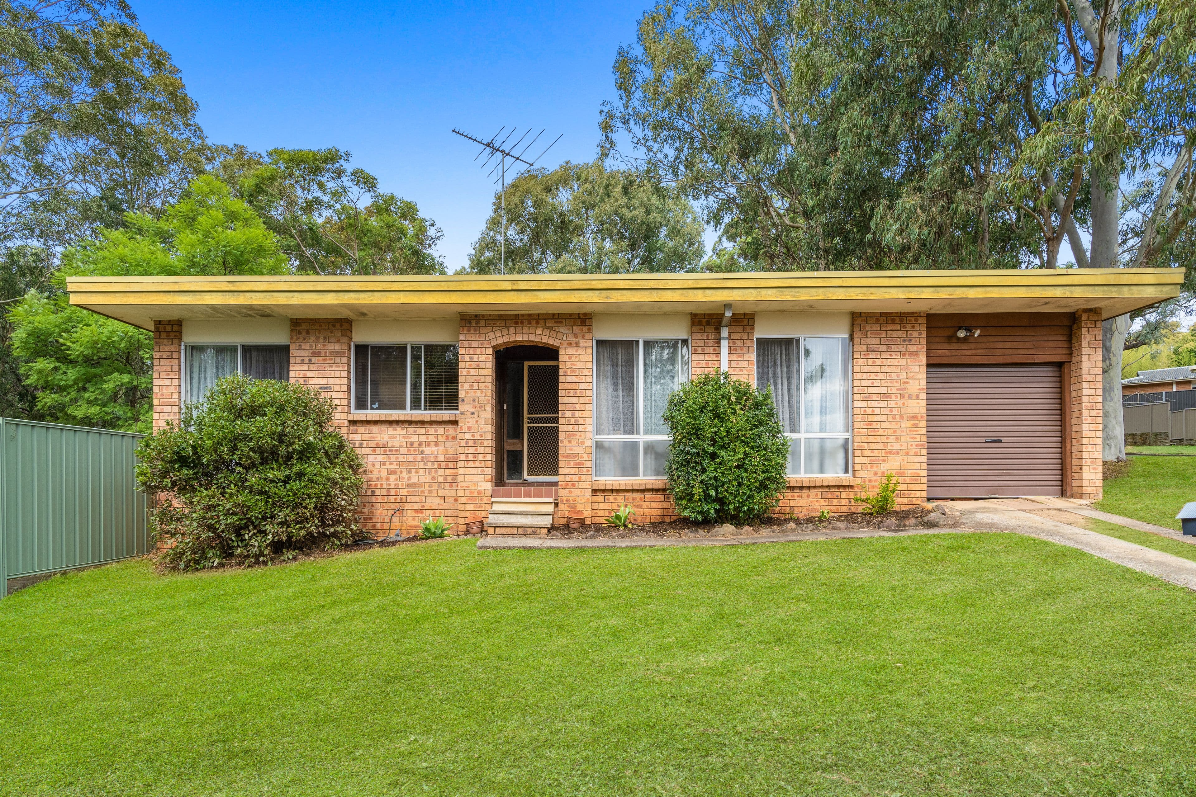 2 Greenoaks Avenue, Bradbury NSW 2560, Bradbury - Image 1