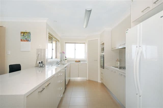 8 Mountview Court, HIGHFIELDS QLD 4352, Highfields - Thumbnail 6