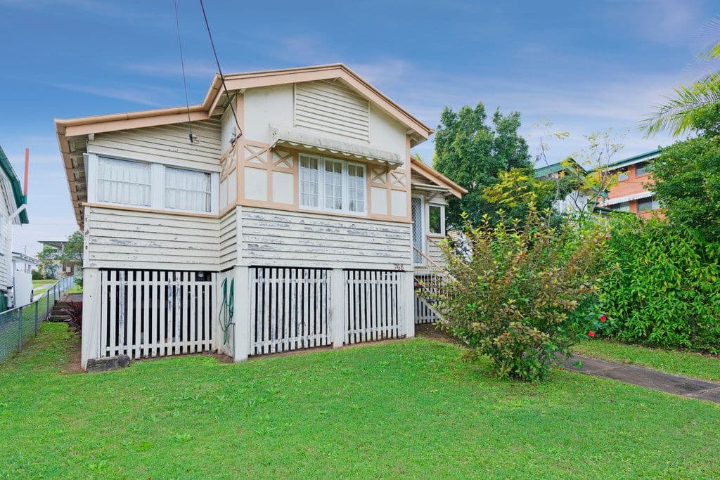768 Logan Road, HOLLAND PARK WEST QLD 4121, Holland Park - Image 1