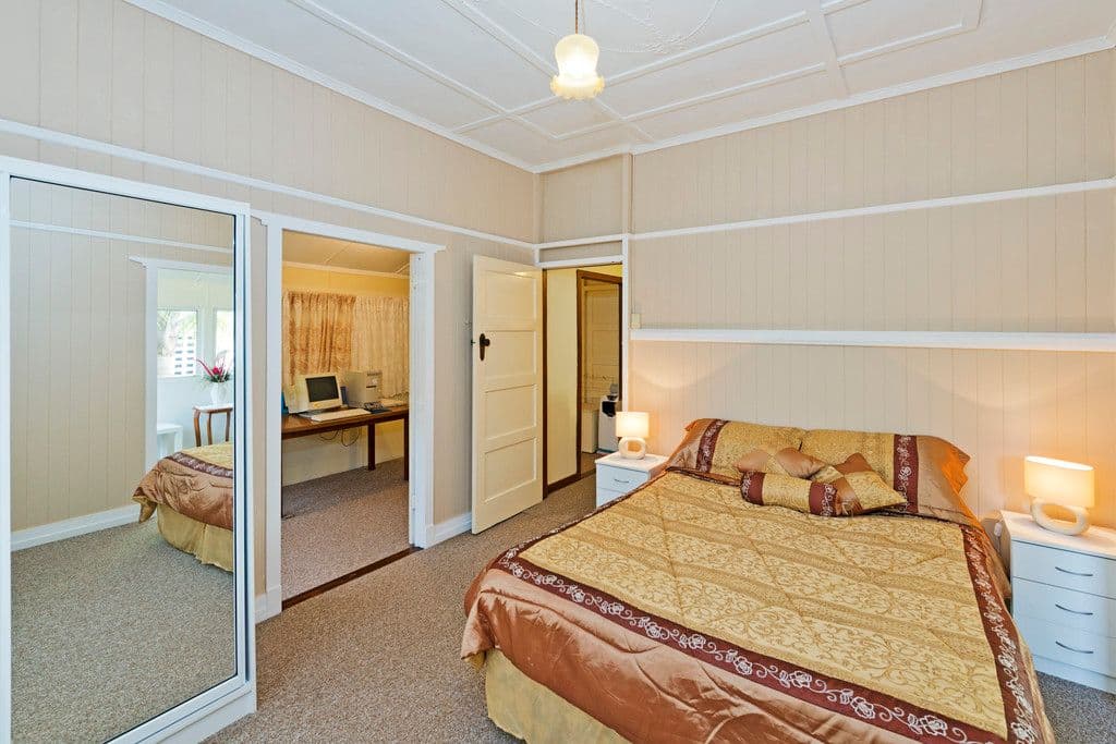 768 Logan Road, HOLLAND PARK WEST QLD 4121, Holland Park - Thumbnail 3