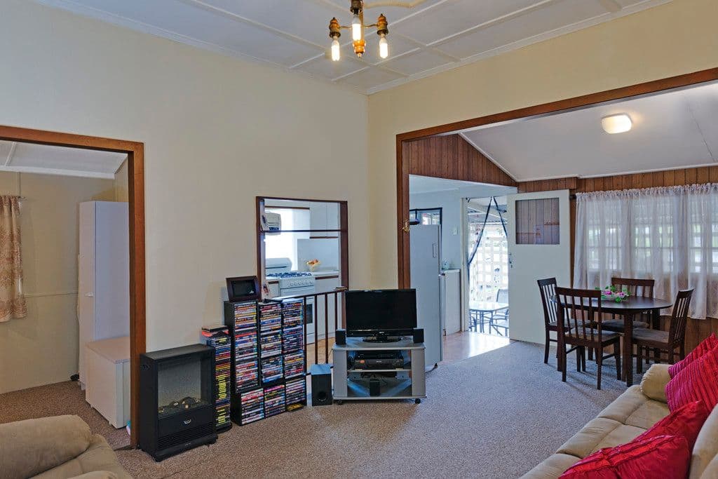 768 Logan Road, HOLLAND PARK WEST QLD 4121, Holland Park - Thumbnail 8