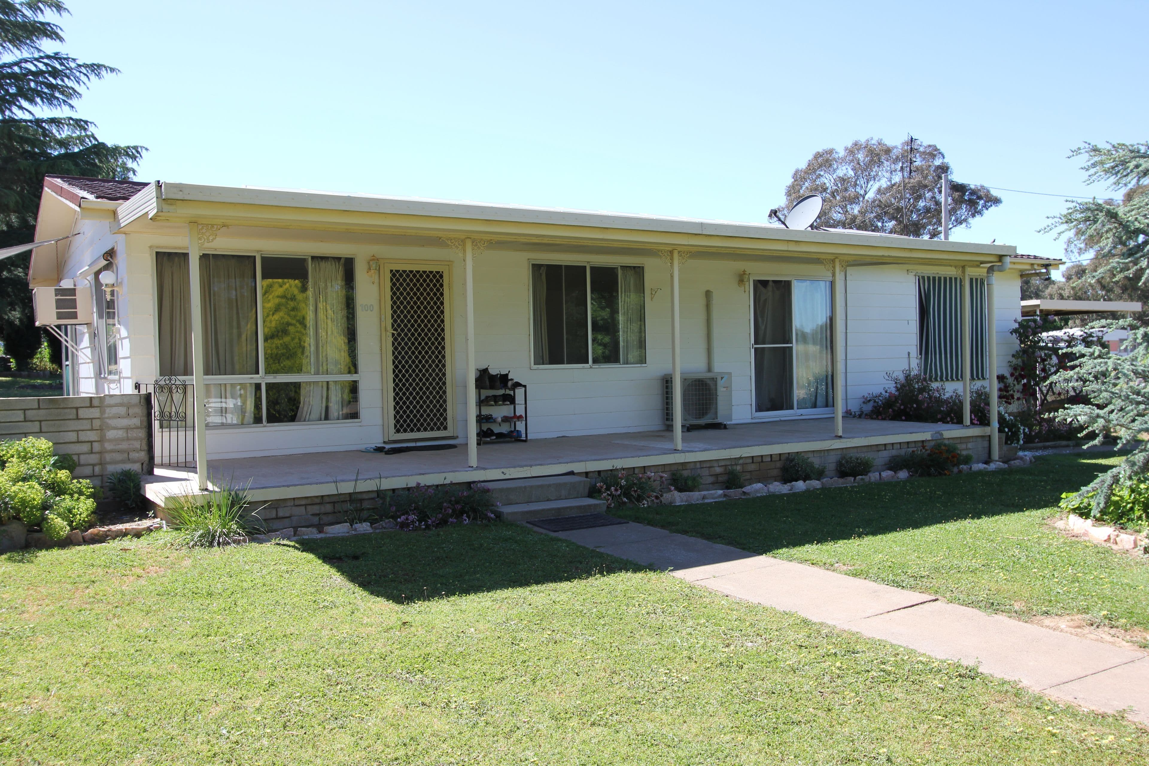 100 Court Street, Boorowa - Image 1