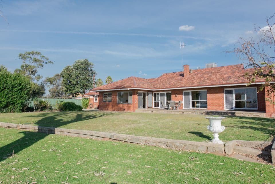 4 Irvine Parade, Yarrawonga VIC 3730, Yarrawonga - Thumbnail 4