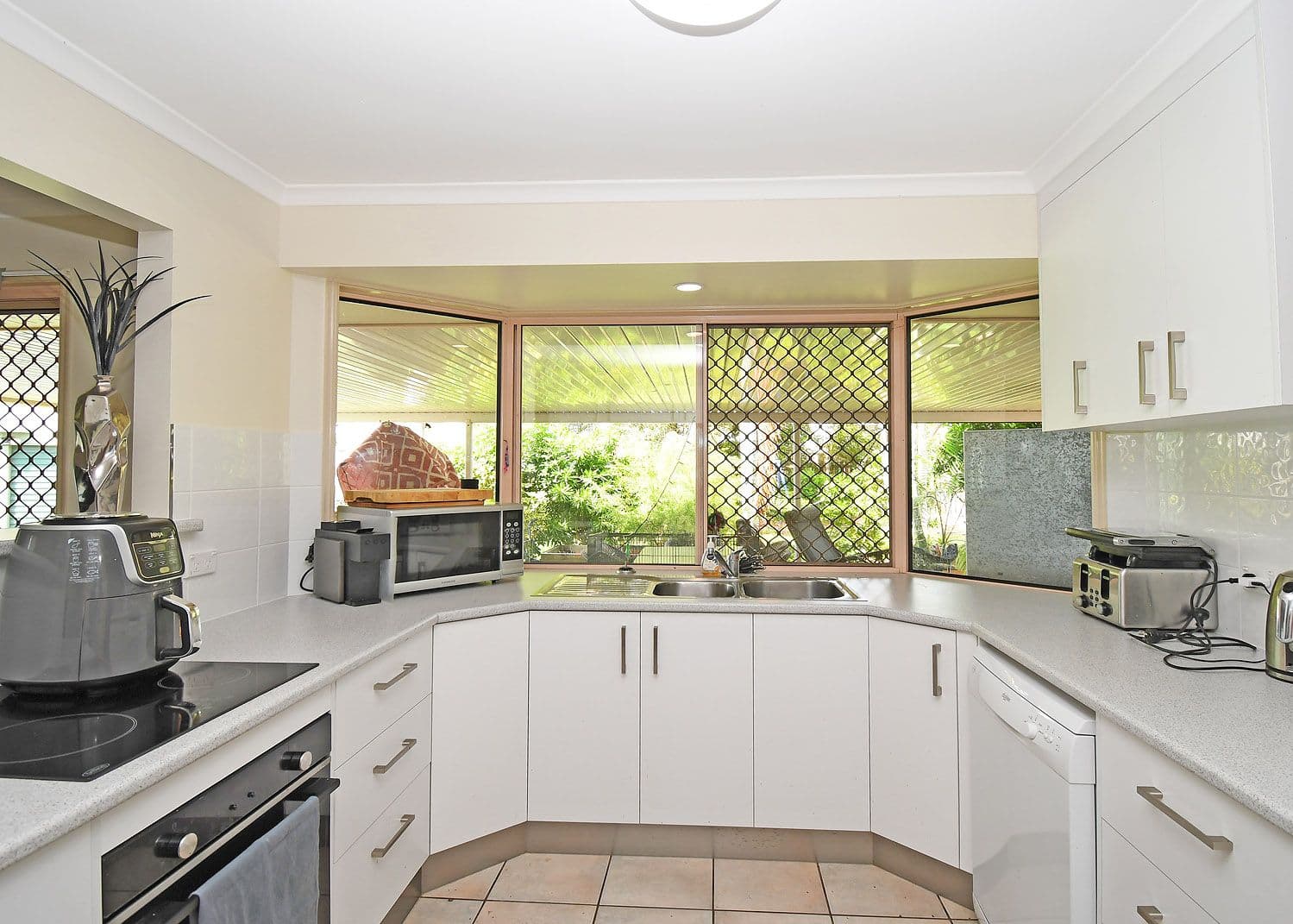 24 Thornbill Drive, Eli Waters QLD 4655, Eli Waters - Thumbnail 4