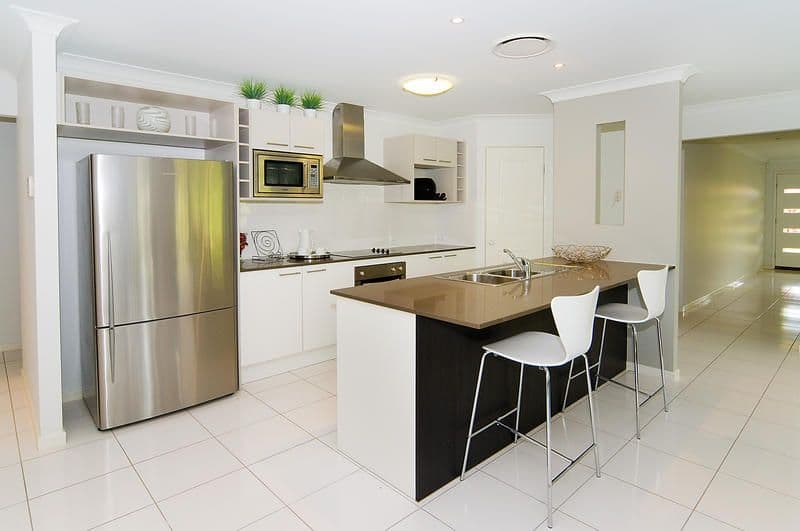 27 Holterman Crescent, Redbank Plains QLD 4301, Redbank Plains - Thumbnail 4