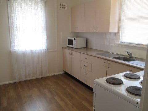 6 Greene Avenue, Coonamble - Thumbnail 4