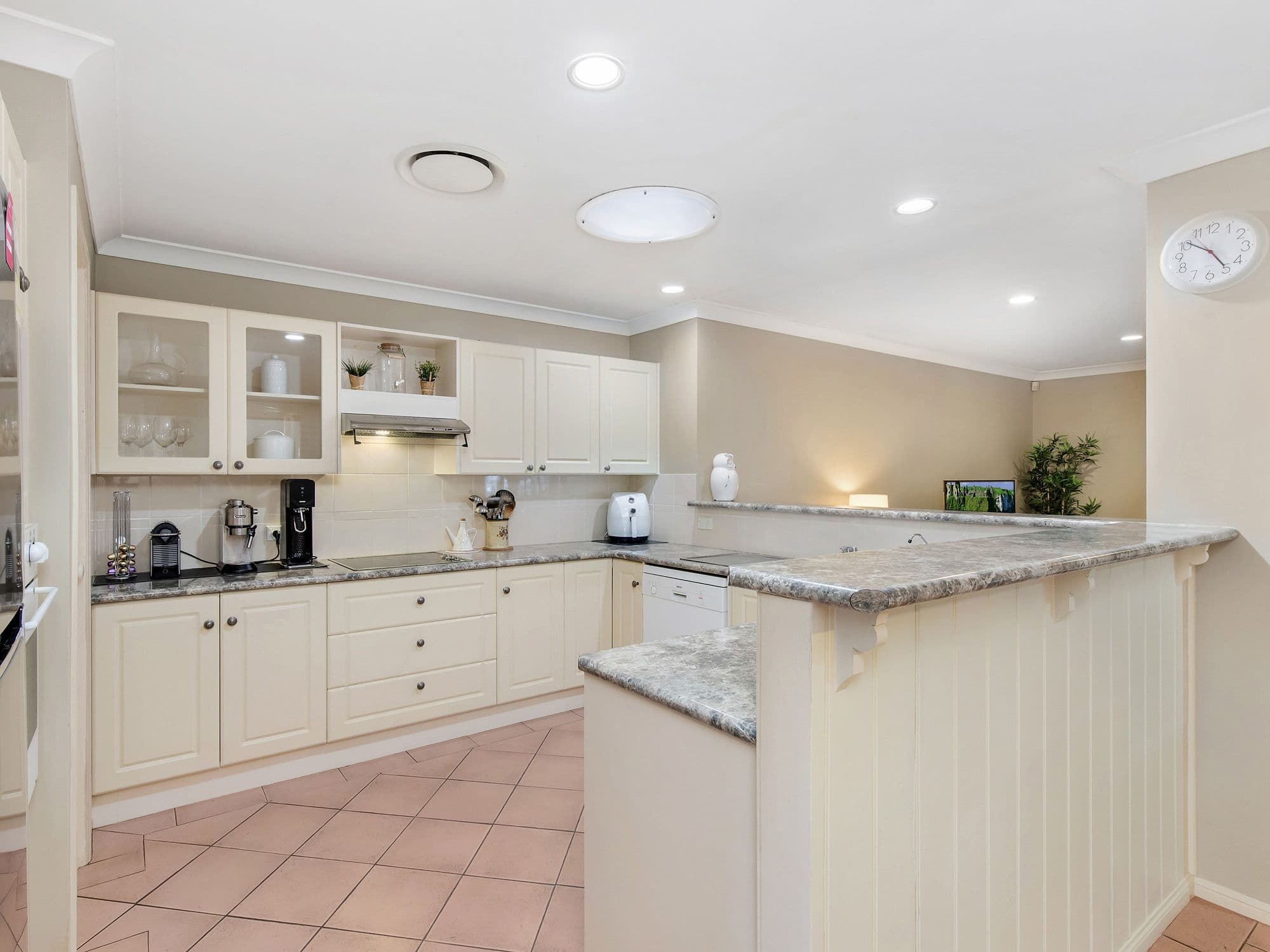 4 Hoylake Court, Parkwood QLD 4214, Parkwood - Thumbnail 3