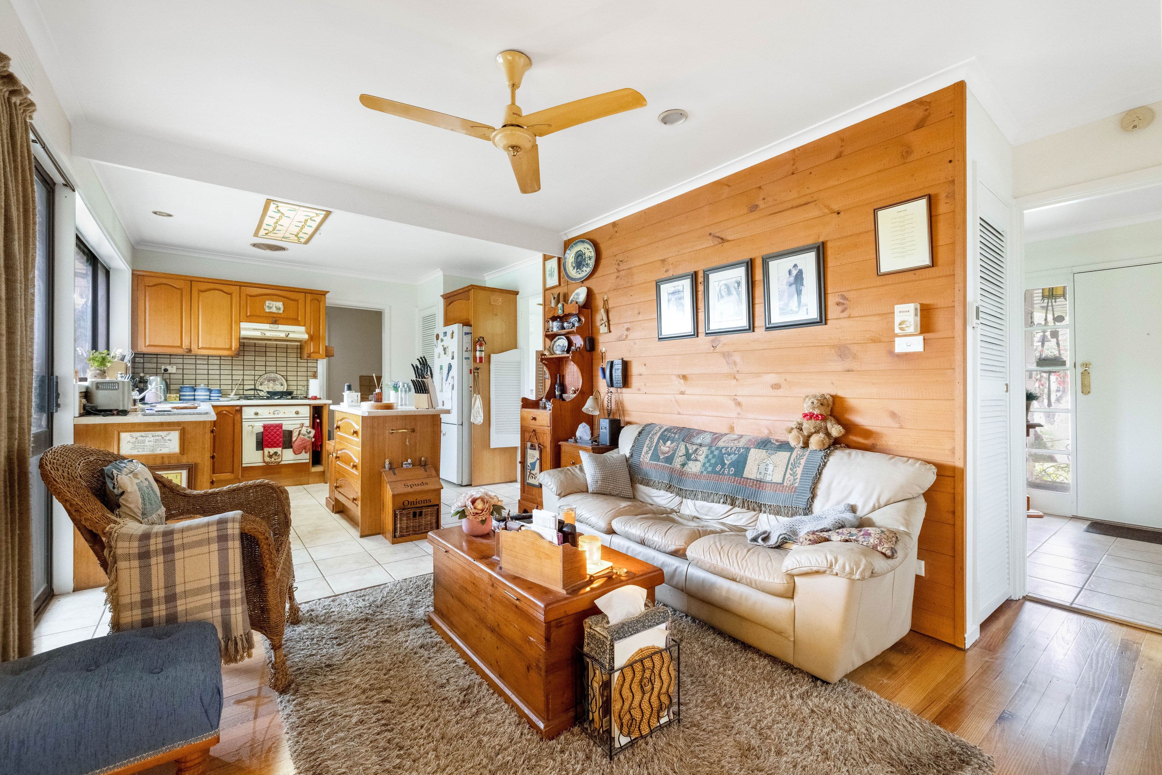198 Hickling Avenue, Greensborough VIC 3088, Greensborough - Thumbnail 3