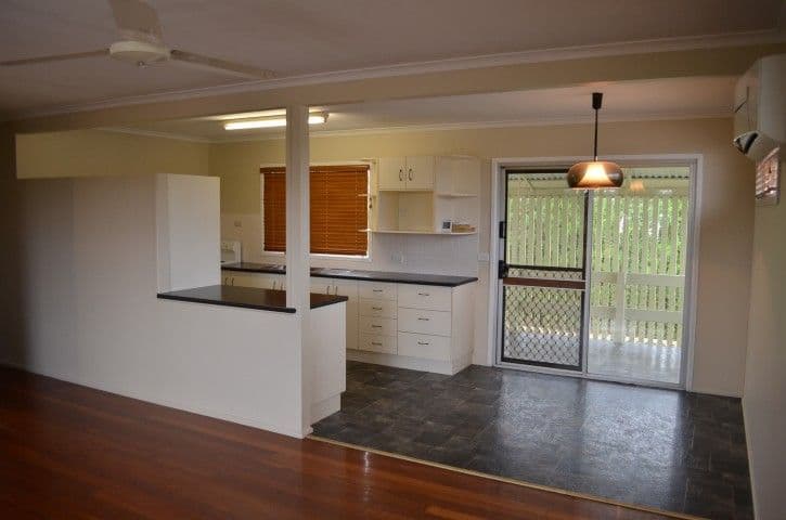 7 Chapman Drive, CLINTON QLD 4680, Clinton - Thumbnail 5