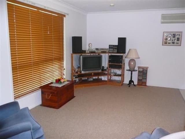 91 Nardie Street, EIGHT MILE PLAINS QLD 4113, Eight Mile Plains - Thumbnail 2