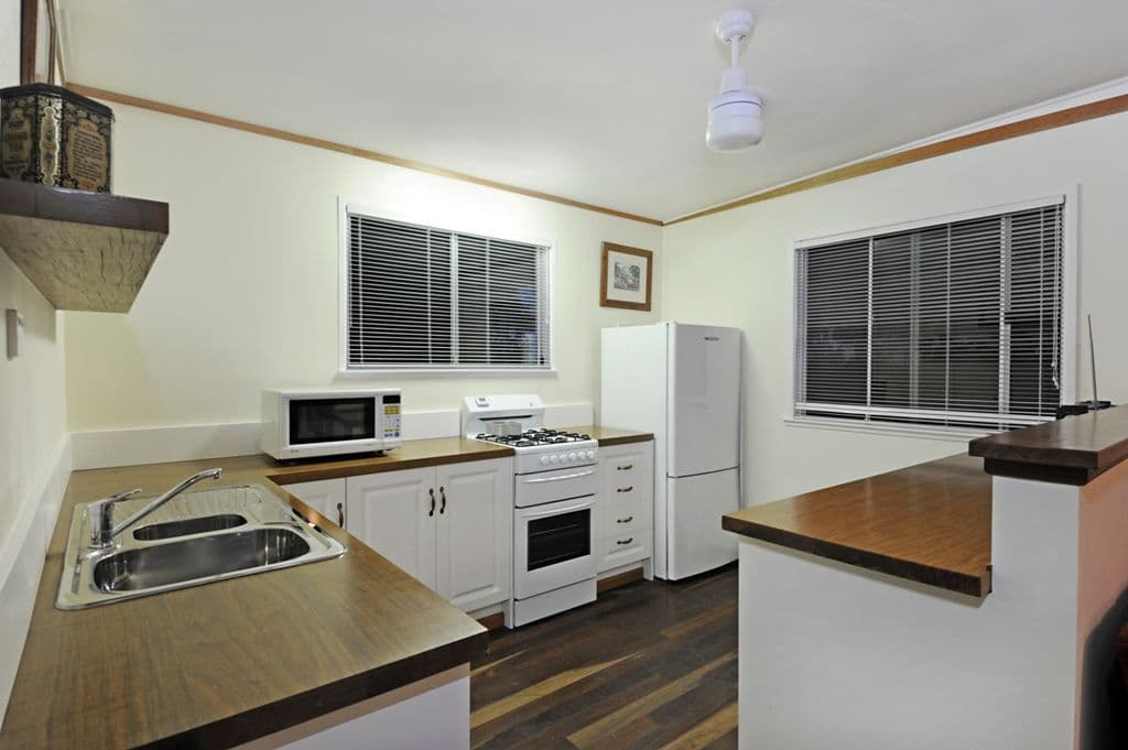 23 Fisher Road, PRESTON QLD 4800, Preston - Thumbnail 4