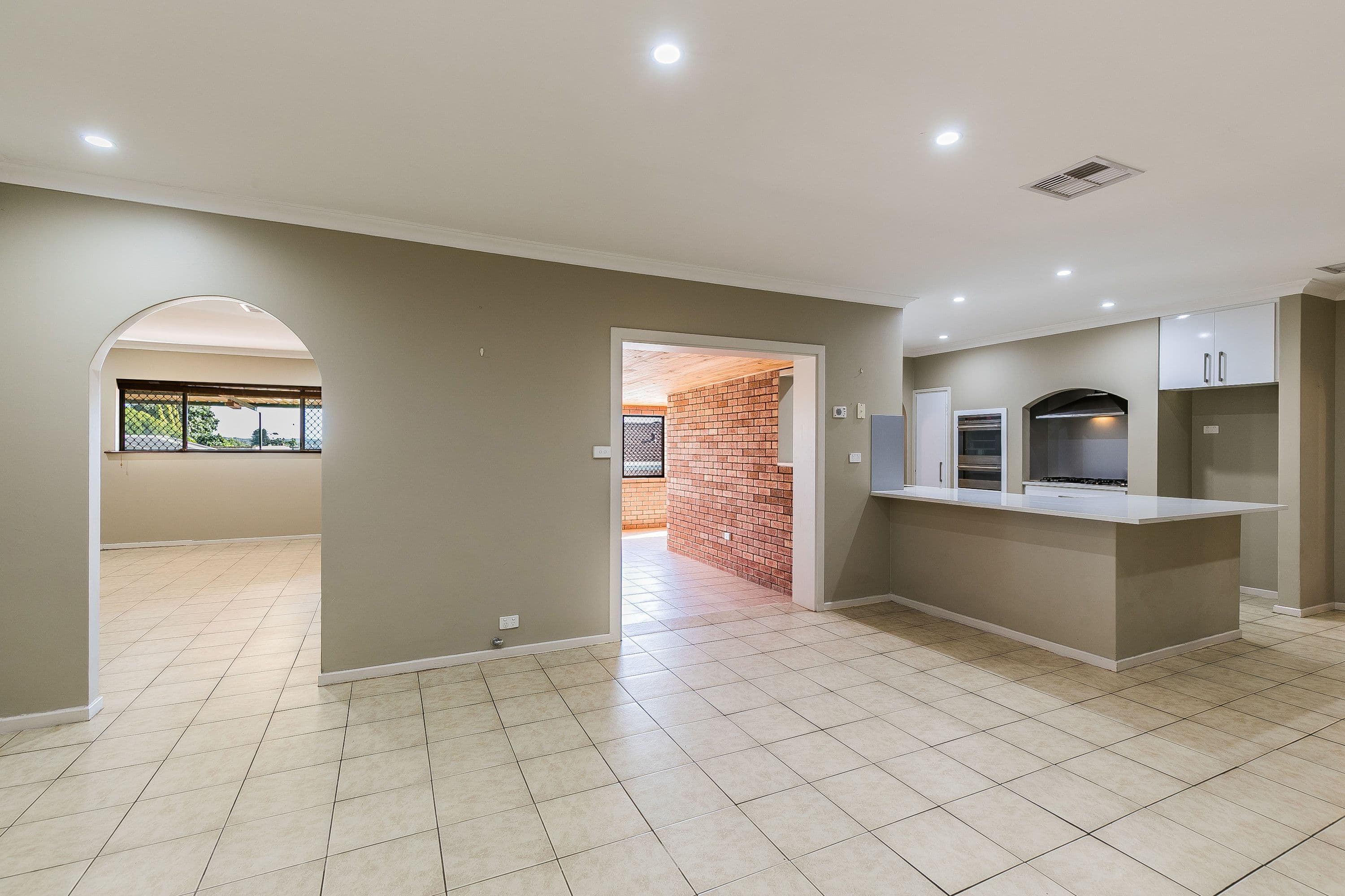 19 Sparrow Way, Spearwood WA 6163, Spearwood - Thumbnail 5